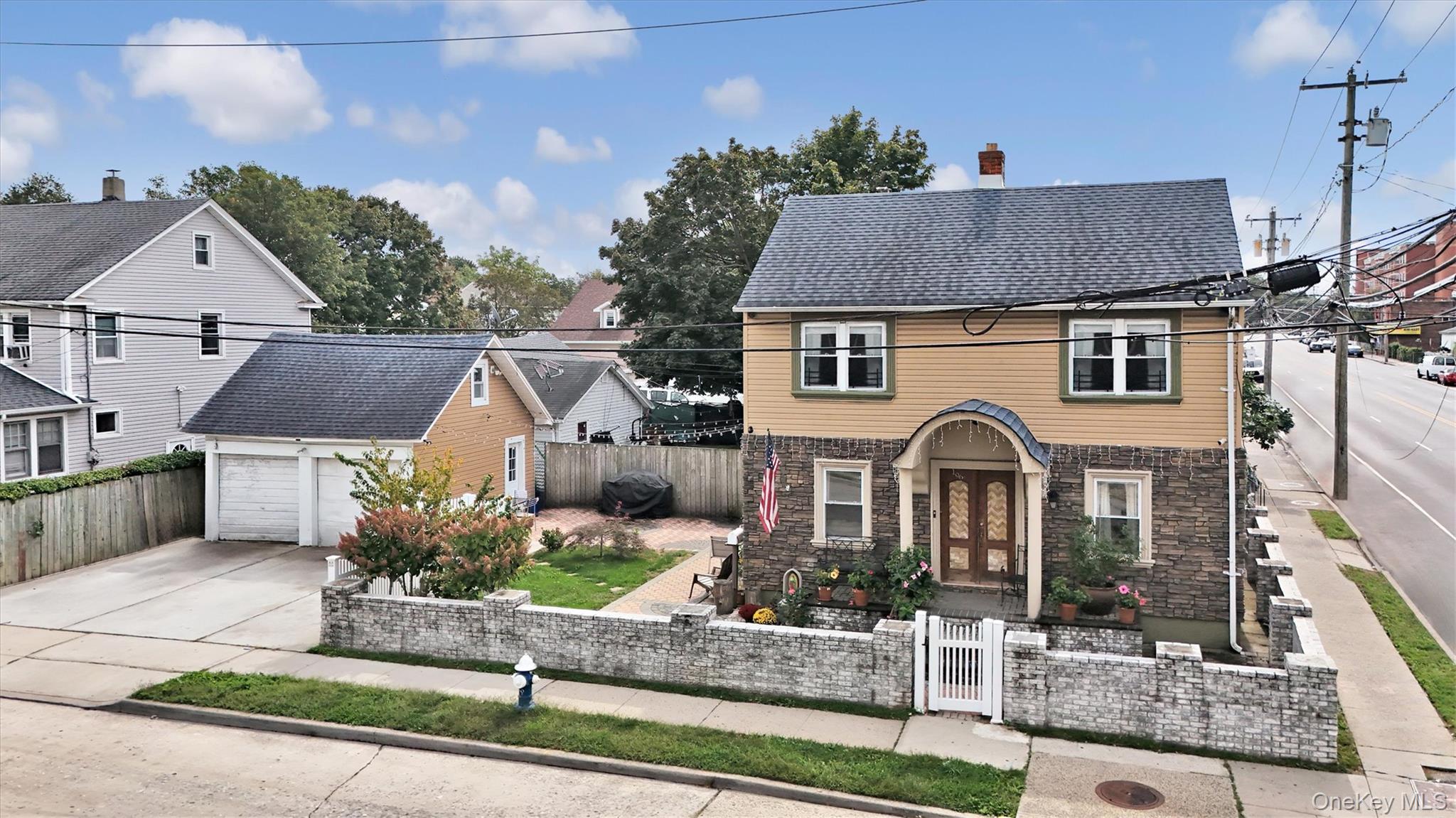 196 S Franklin Street, Hempstead, NY 11550