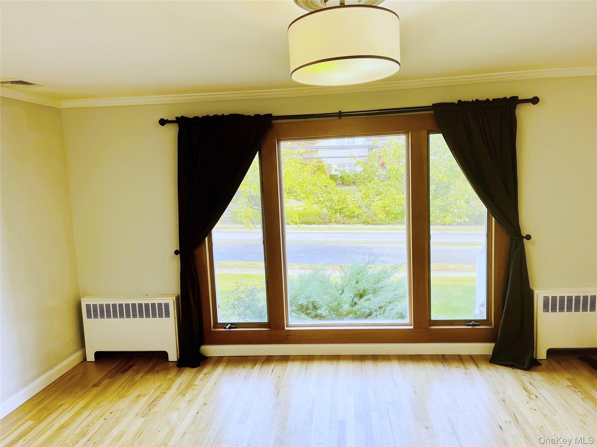 18 Haypath Road, Bethpage, NY 11714