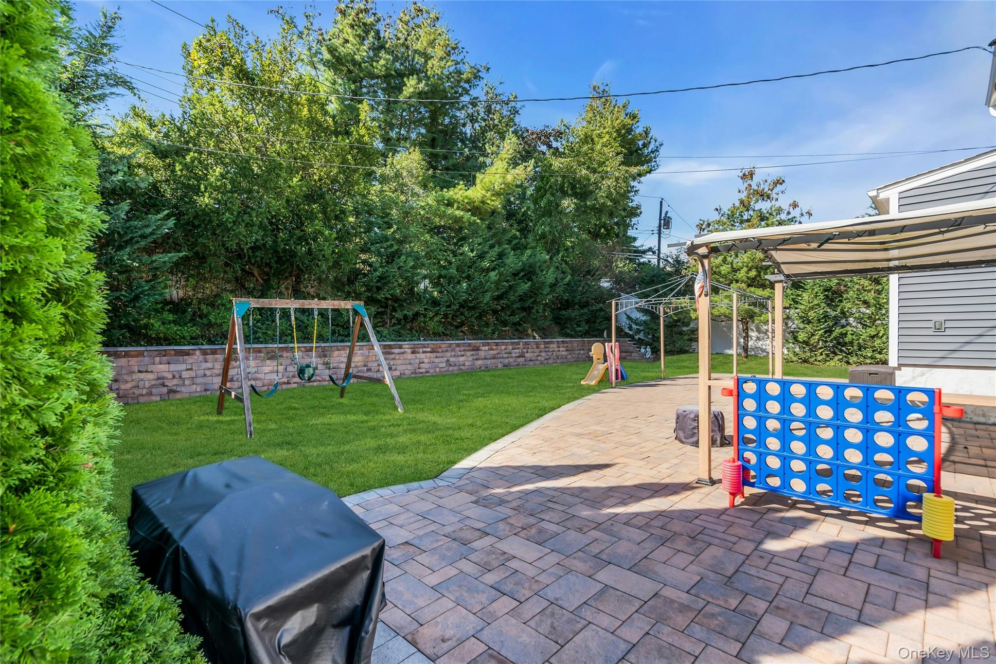 18 Haypath Road, Bethpage, NY 11714