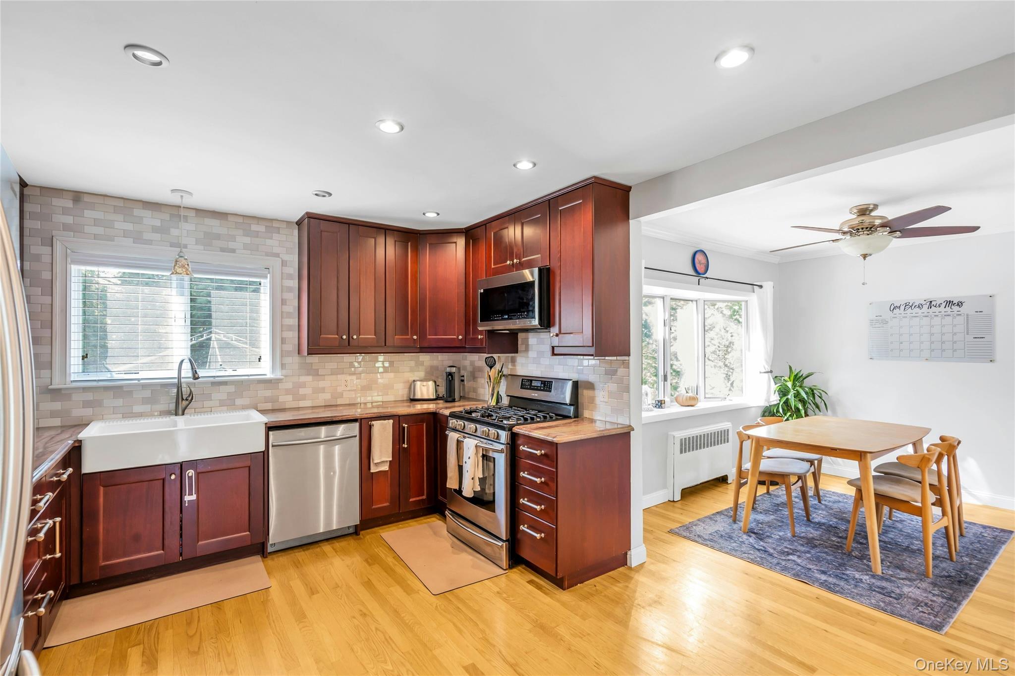 18 Haypath Road, Bethpage, NY 11714