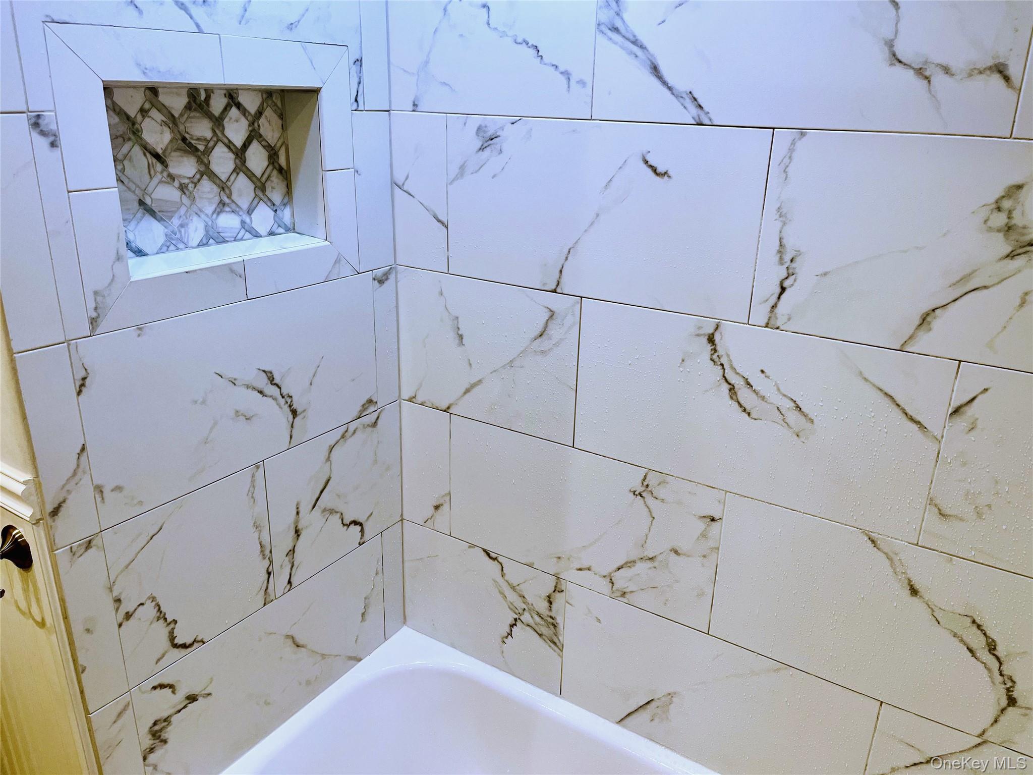 18 Haypath Road, Bethpage, NY 11714