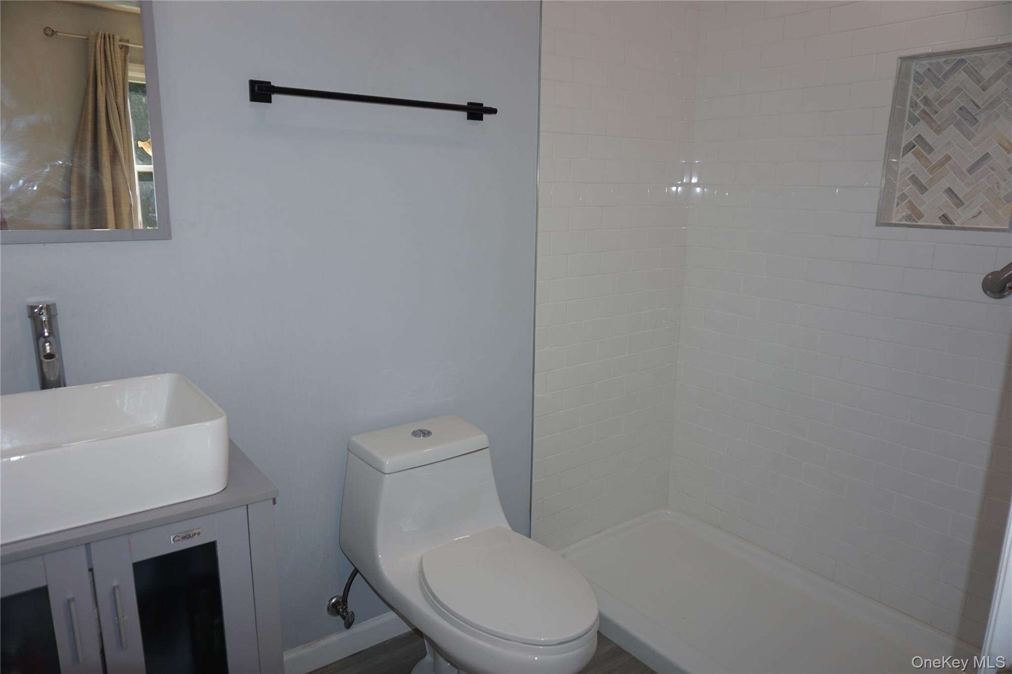 15 Greenridge Way, Spring Valley, NY 10977