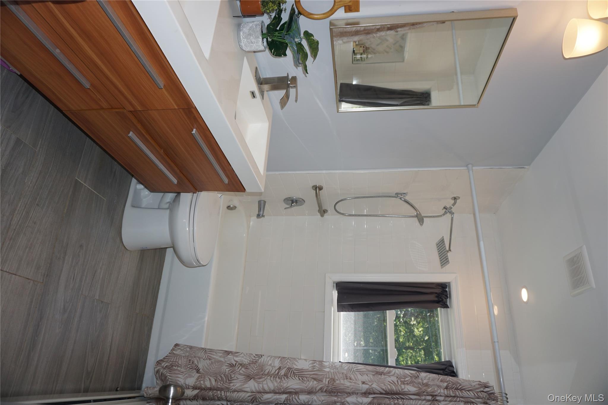 15 Greenridge Way, Spring Valley, NY 10977