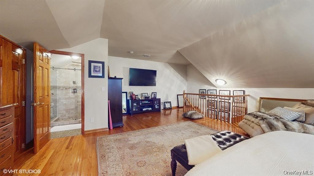 64-13 72 St, Middle Village, NY 11379