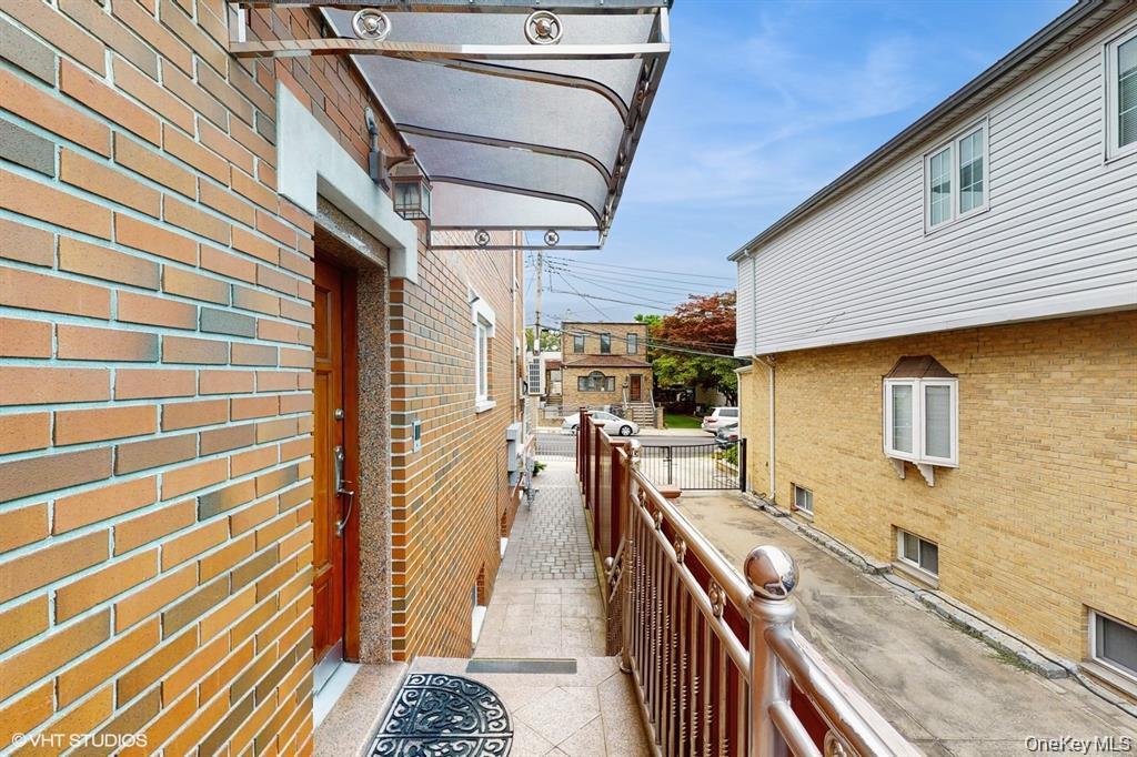 64-13 72 St, Middle Village, NY 11379