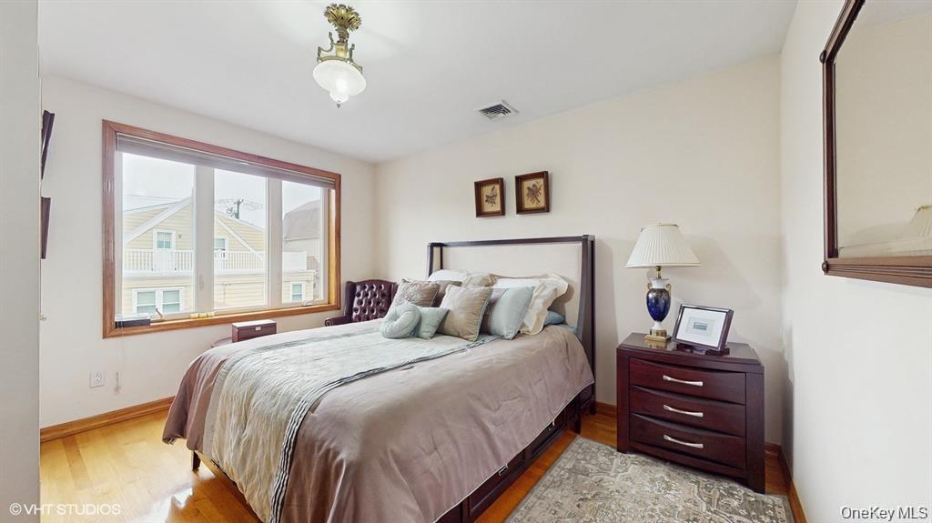 64-13 72 St, Middle Village, NY 11379