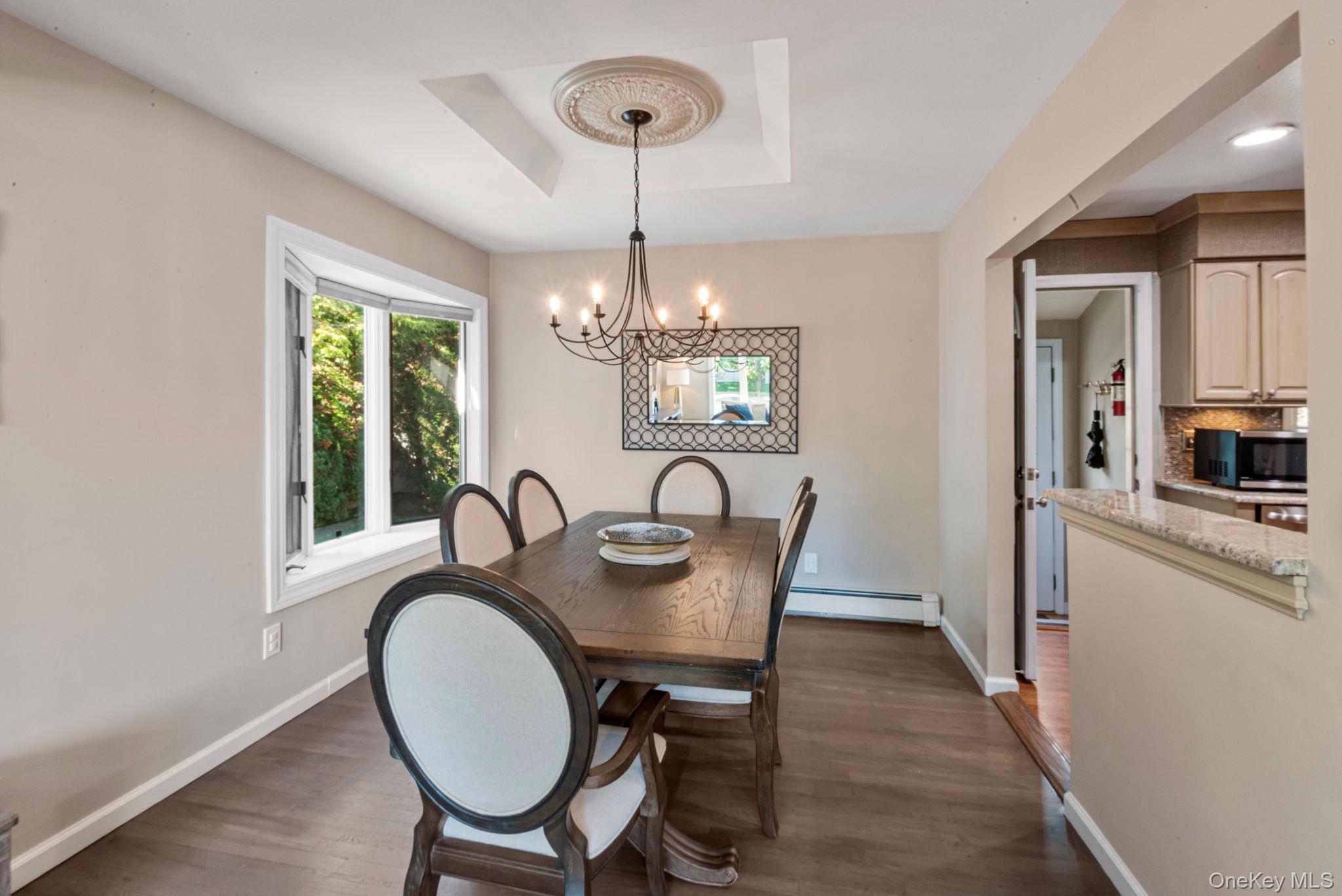 21 Dehan Street, Smithtown, NY 11787