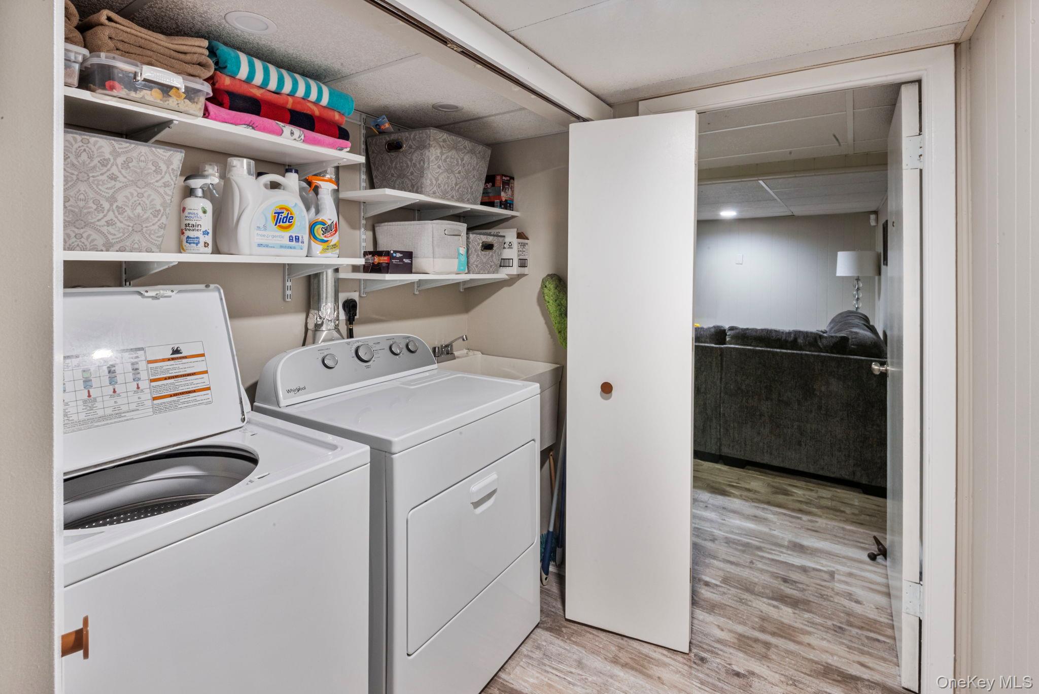 21 Dehan Street, Smithtown, NY 11787