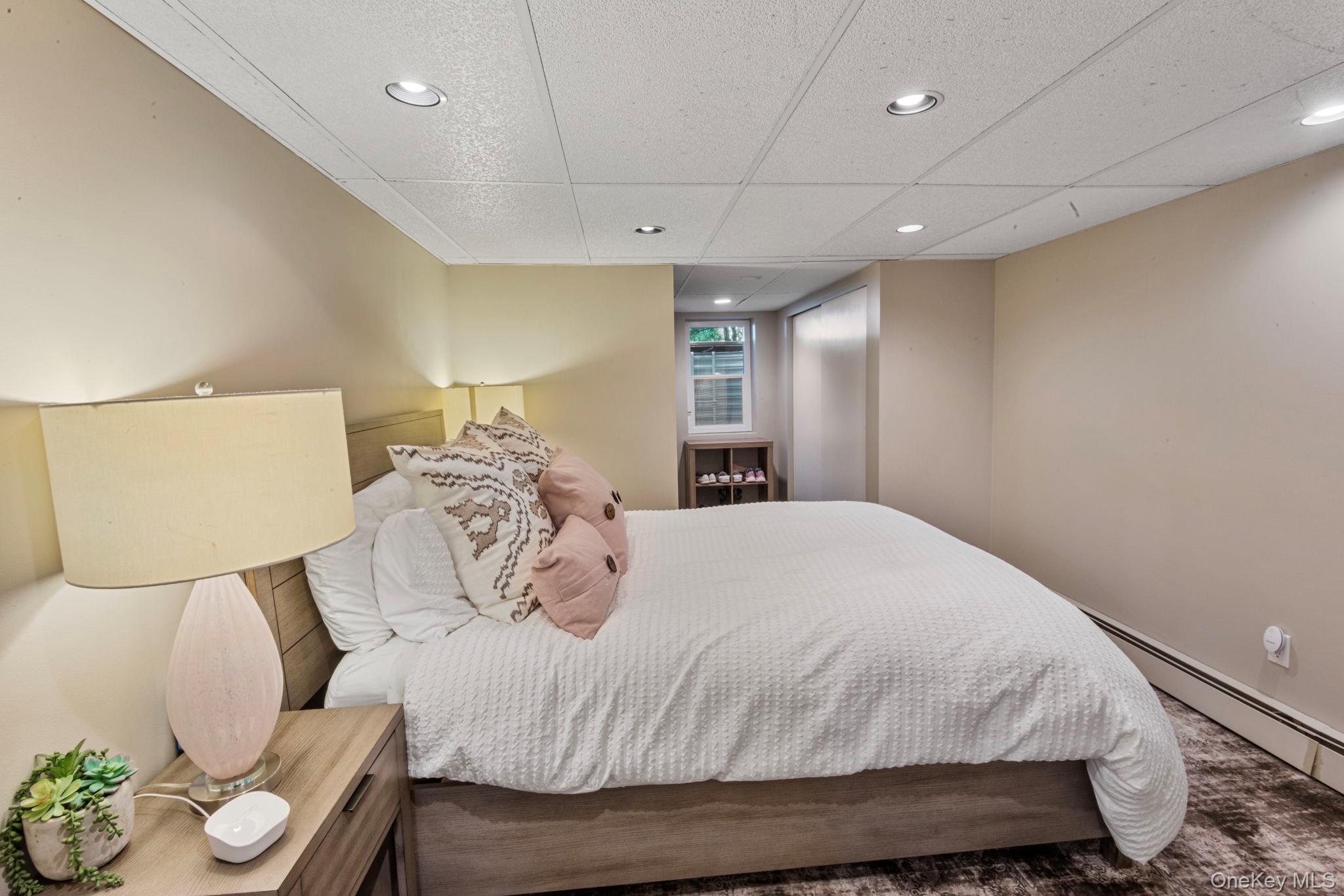 21 Dehan Street, Smithtown, NY 11787