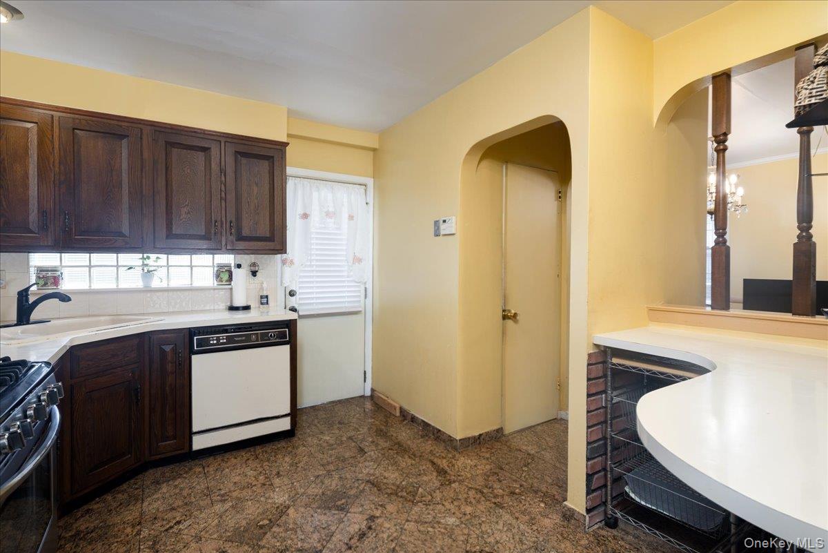 12831 233rd Street, Rosedale, NY 11422