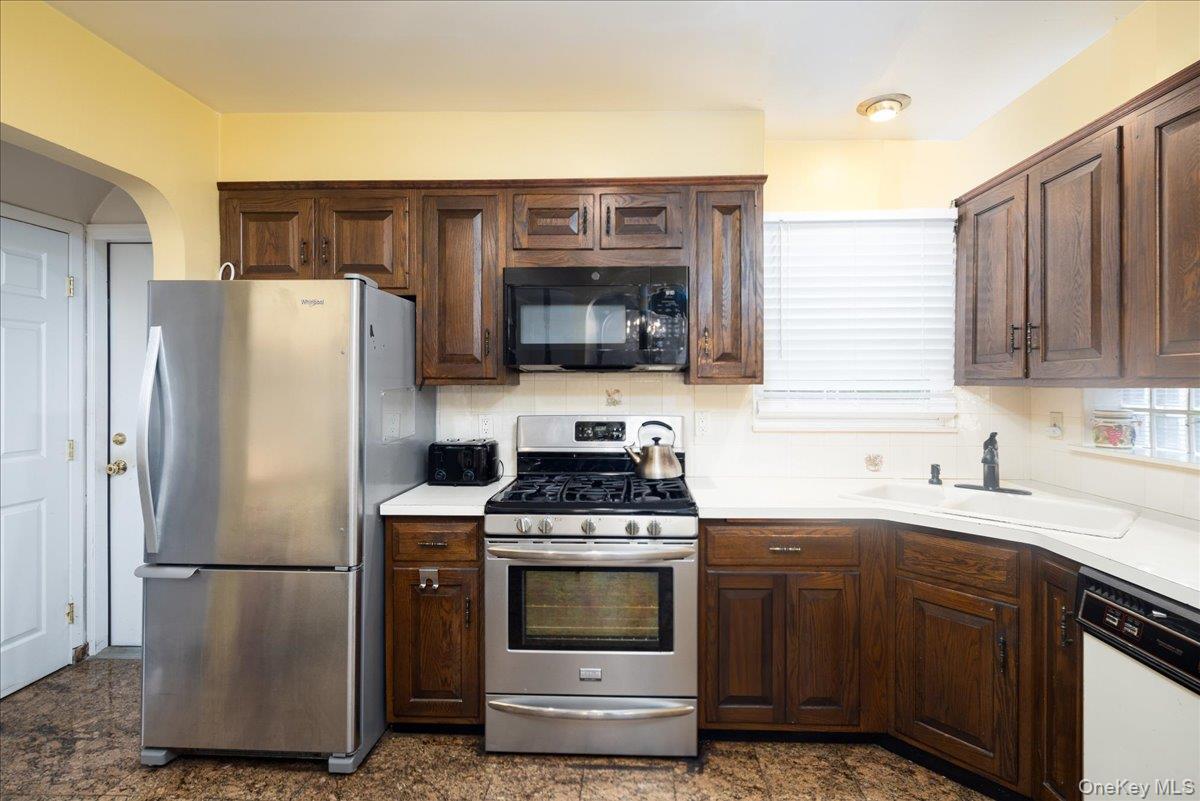 12831 233rd Street, Rosedale, NY 11422