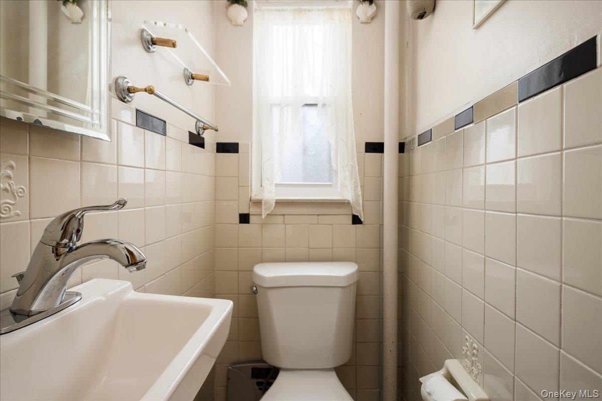 12831 233rd Street, Rosedale, NY 11422