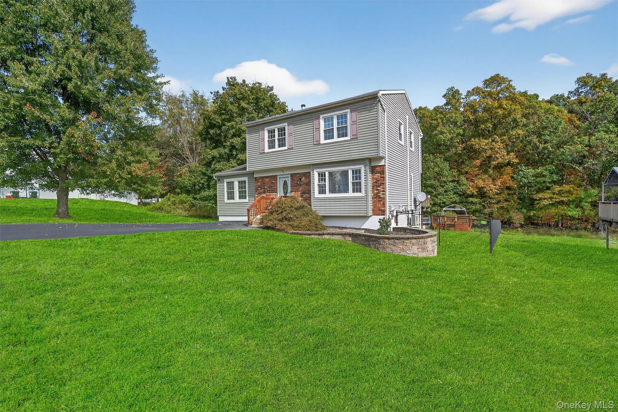 34 Capital Drive, Washingtonville, NY 10992