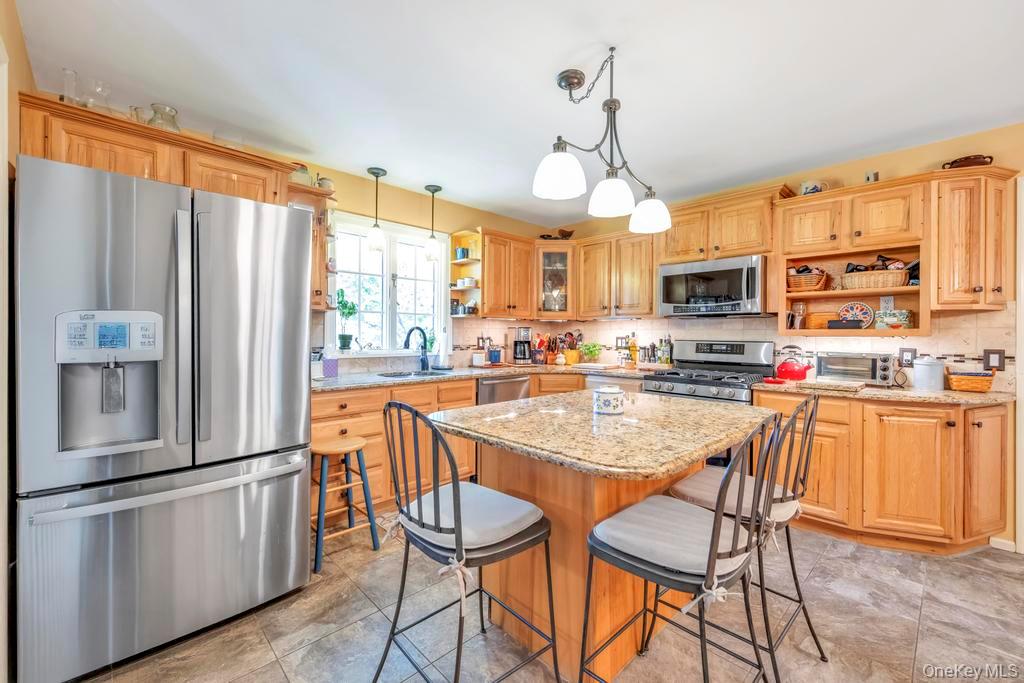 375 Ocean Avenue, Islip, NY 11751