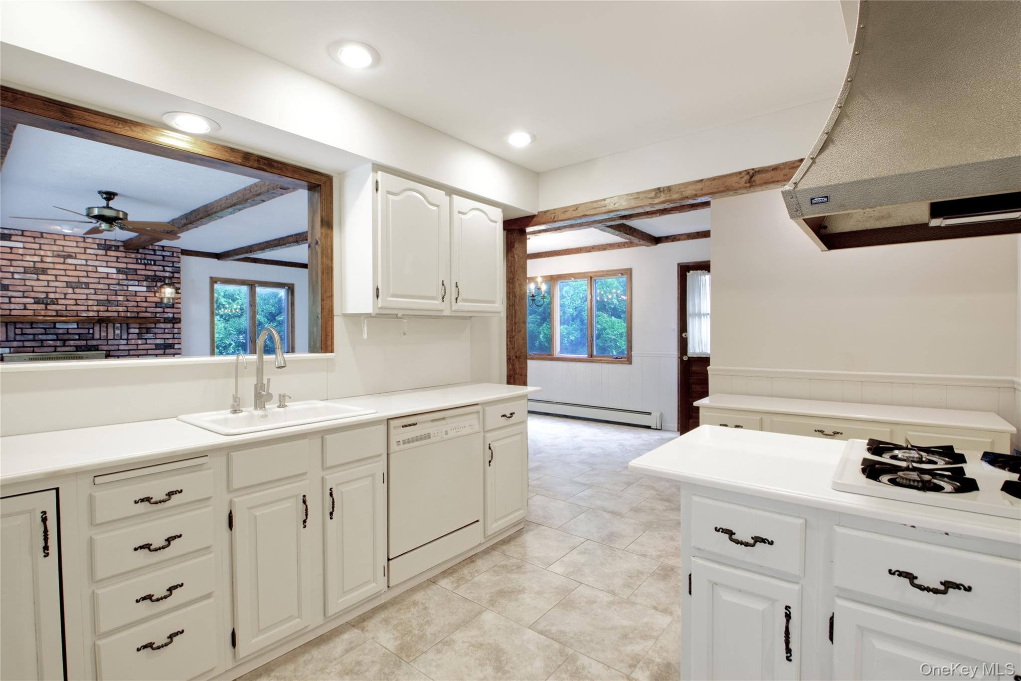 141 Garden Street, Garden City, NY 11530