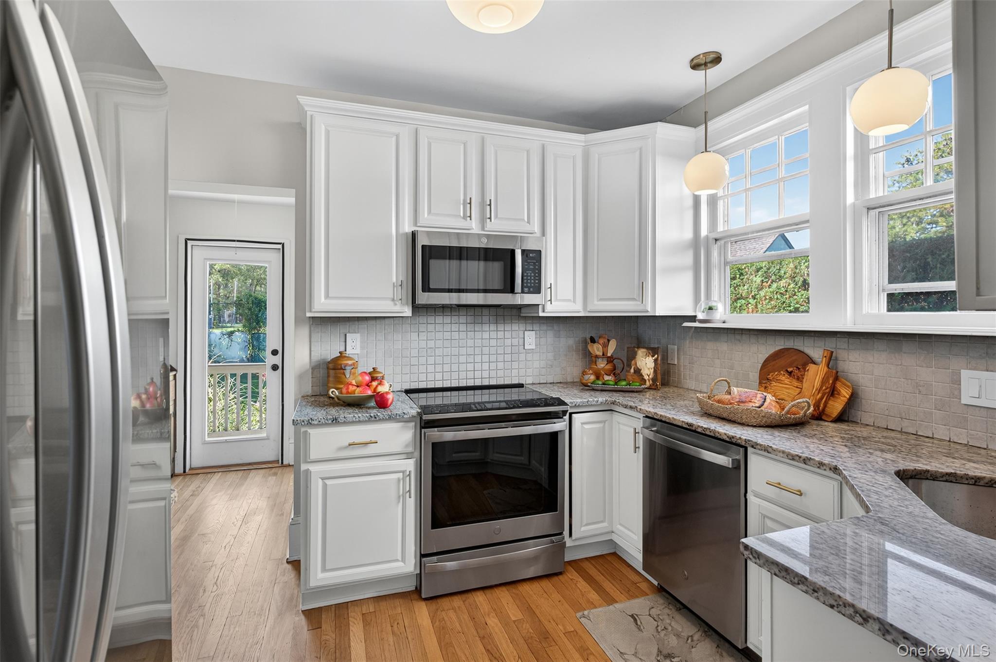 35 Roosevelt Avenue, Kingston, NY 12401