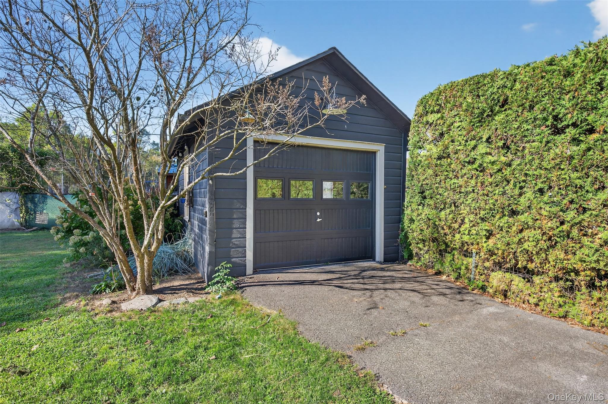 35 Roosevelt Avenue, Kingston, NY 12401