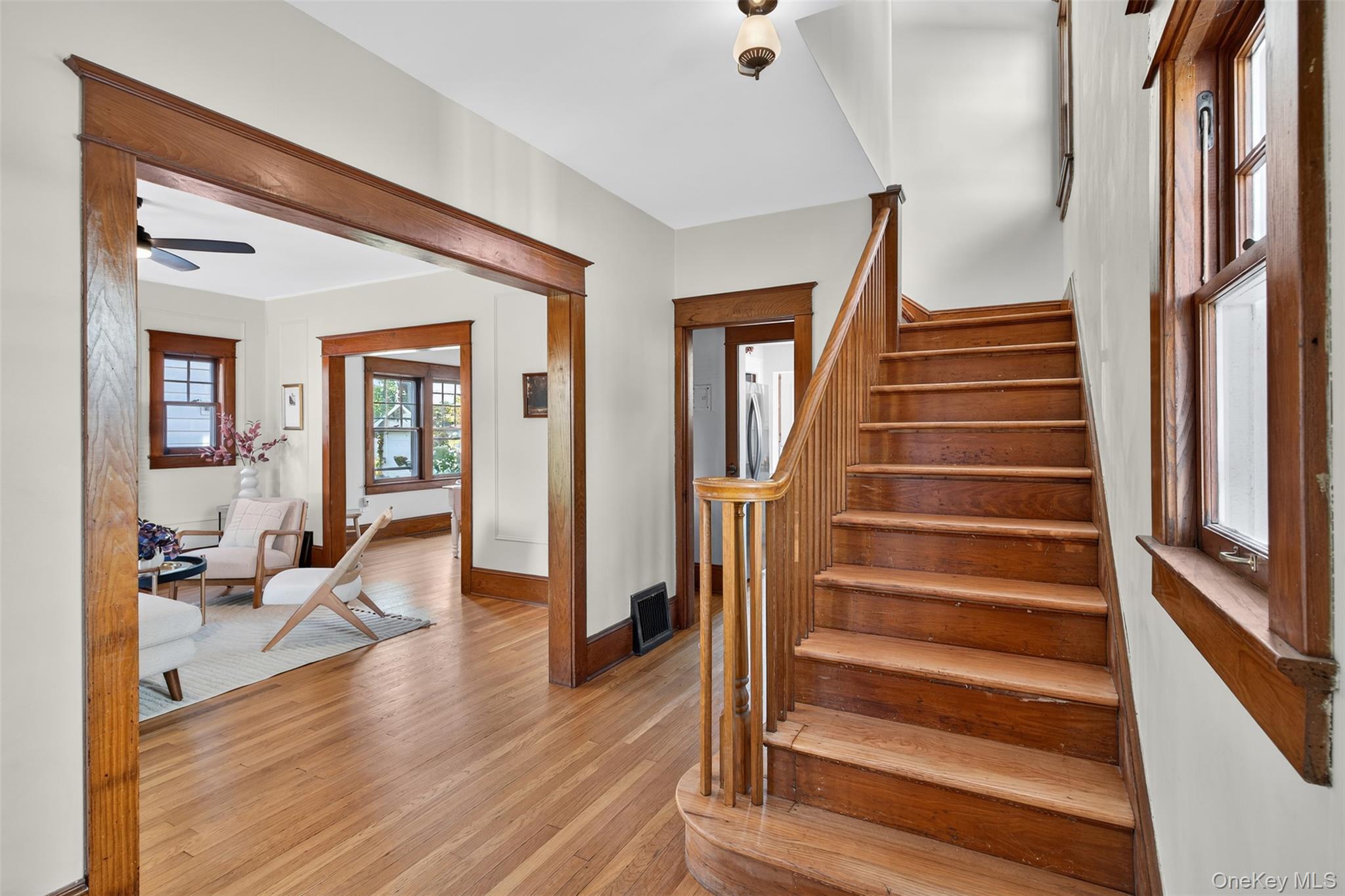 35 Roosevelt Avenue, Kingston, NY 12401