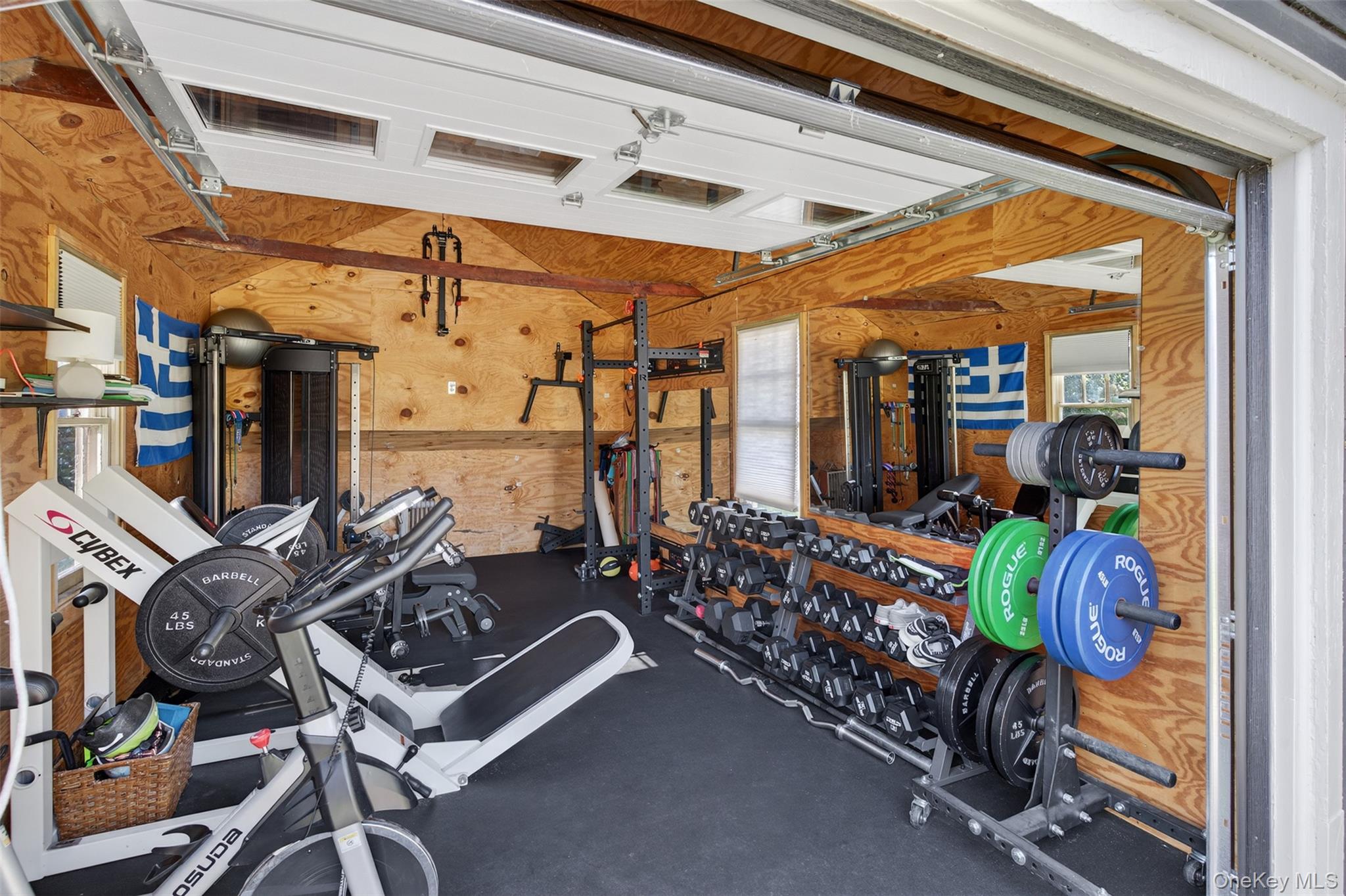 35 Roosevelt Avenue, Kingston, NY 12401