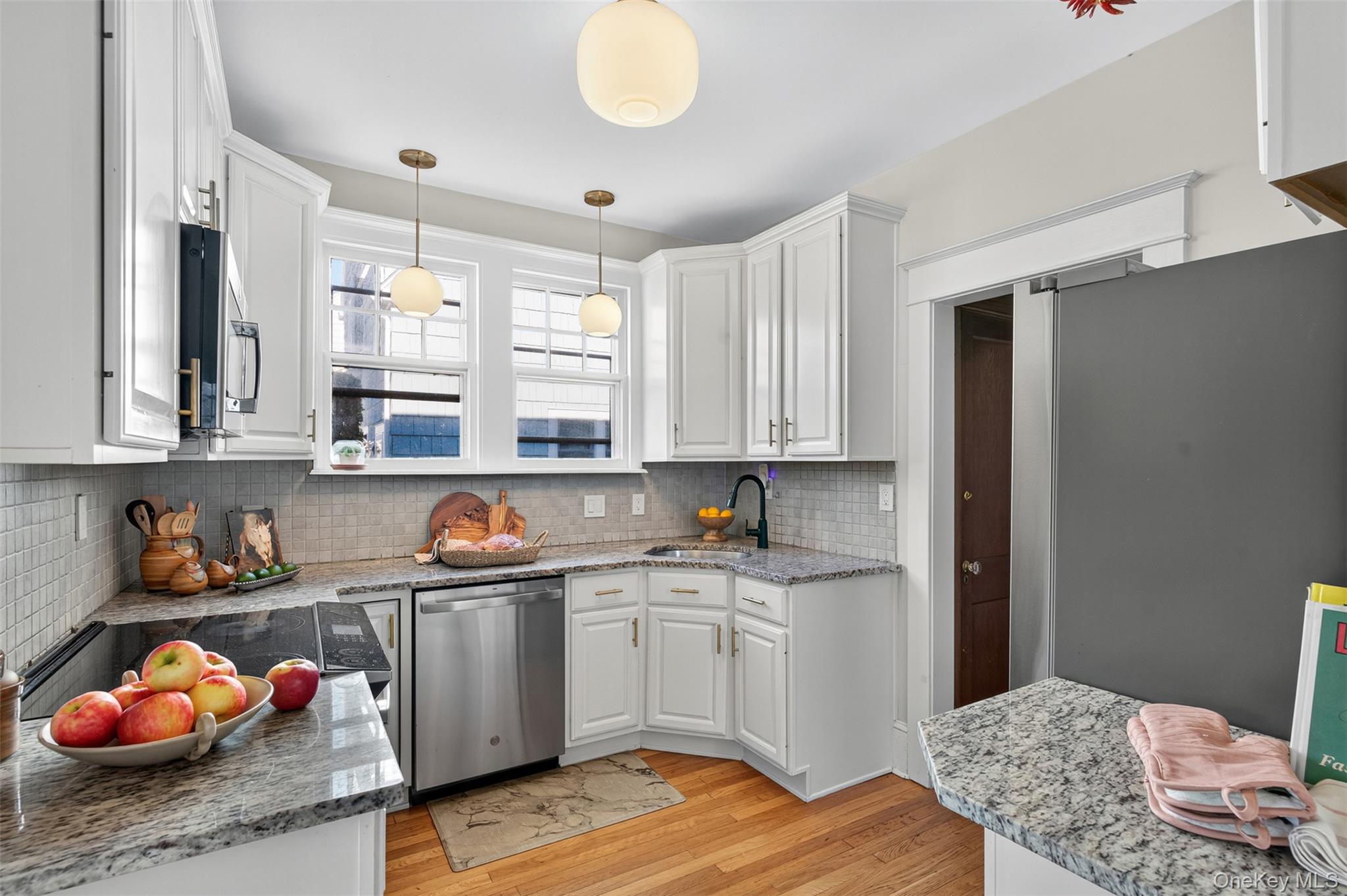 35 Roosevelt Avenue, Kingston, NY 12401