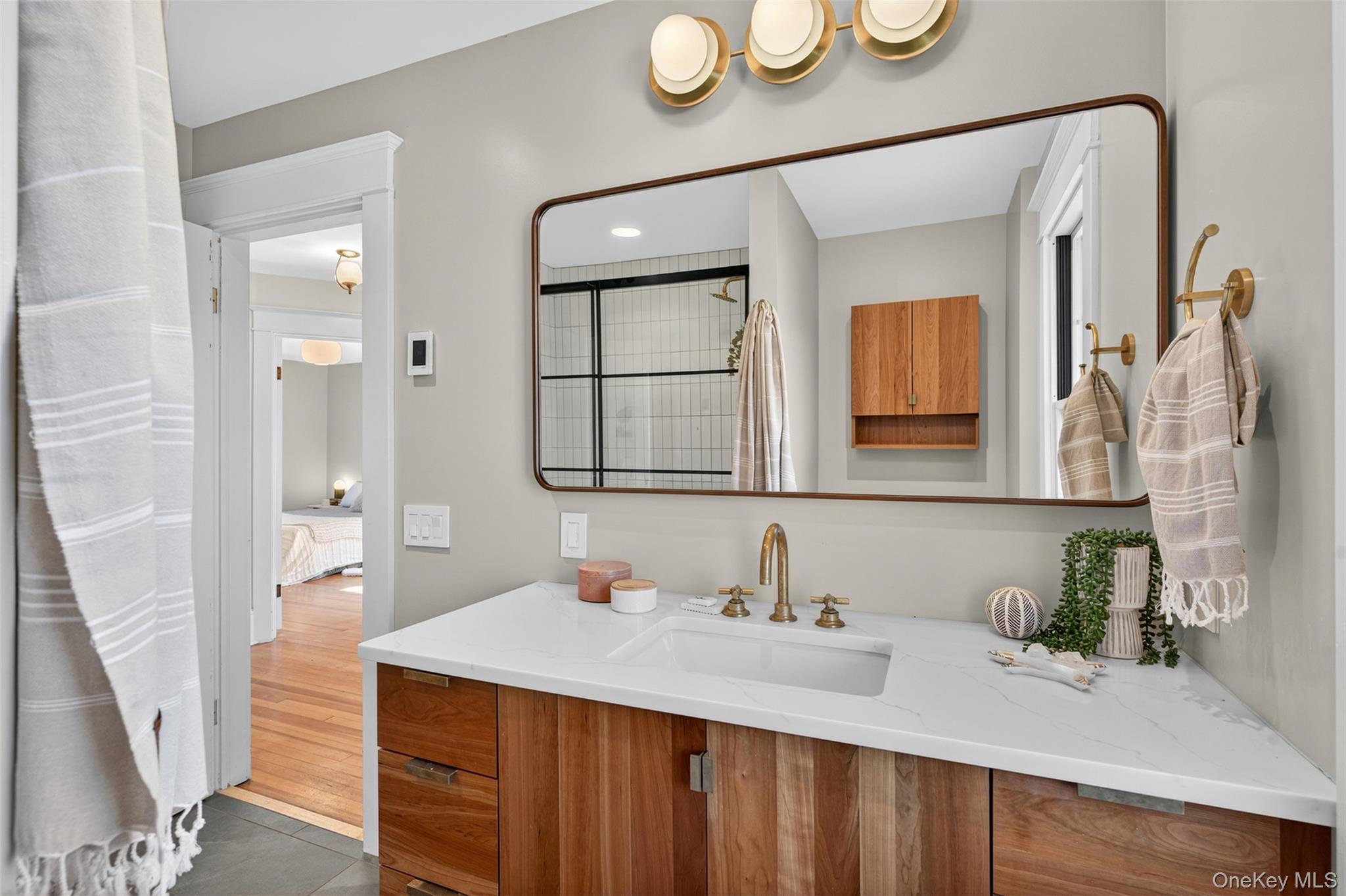 35 Roosevelt Avenue, Kingston, NY 12401