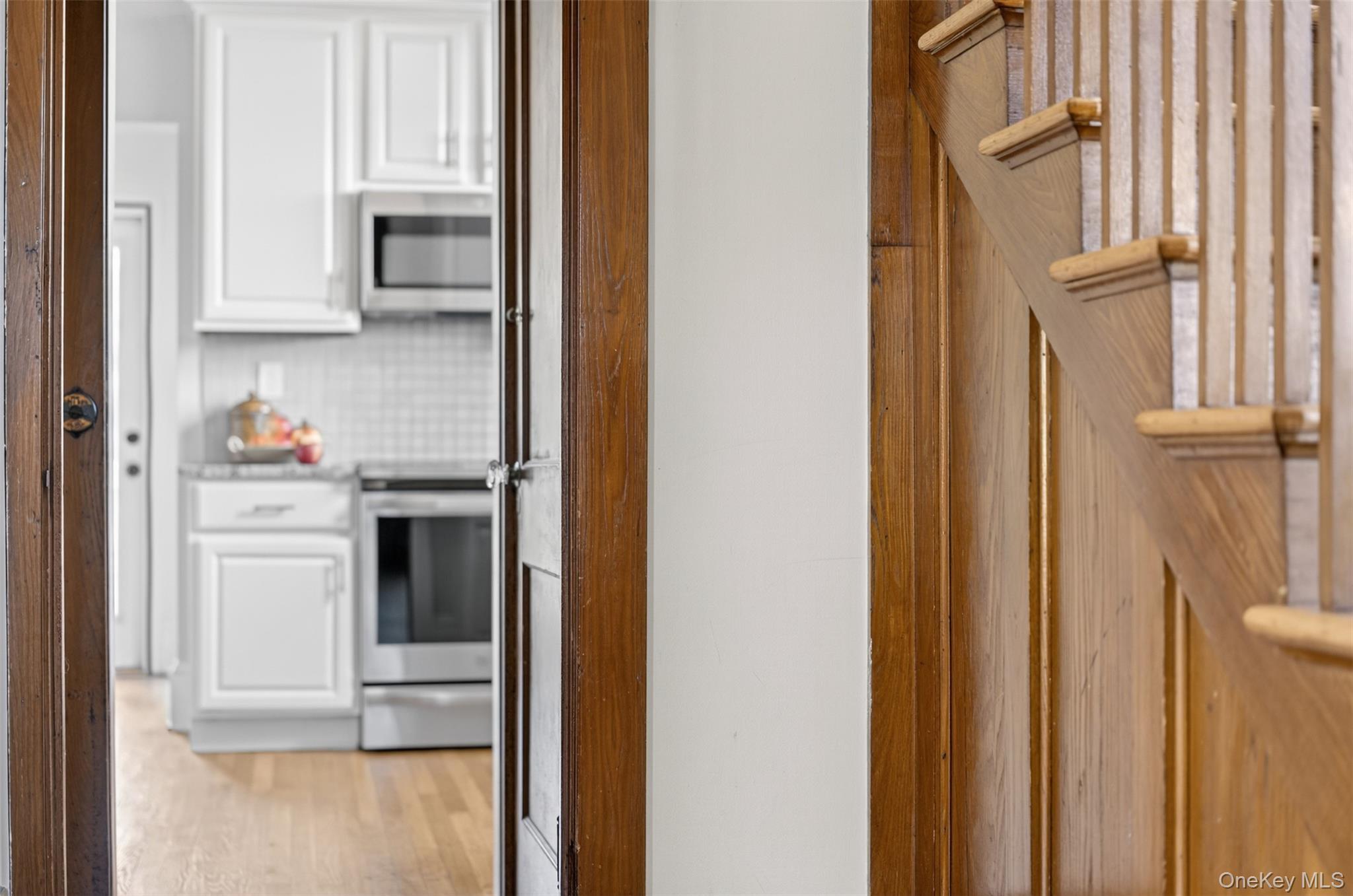 35 Roosevelt Avenue, Kingston, NY 12401