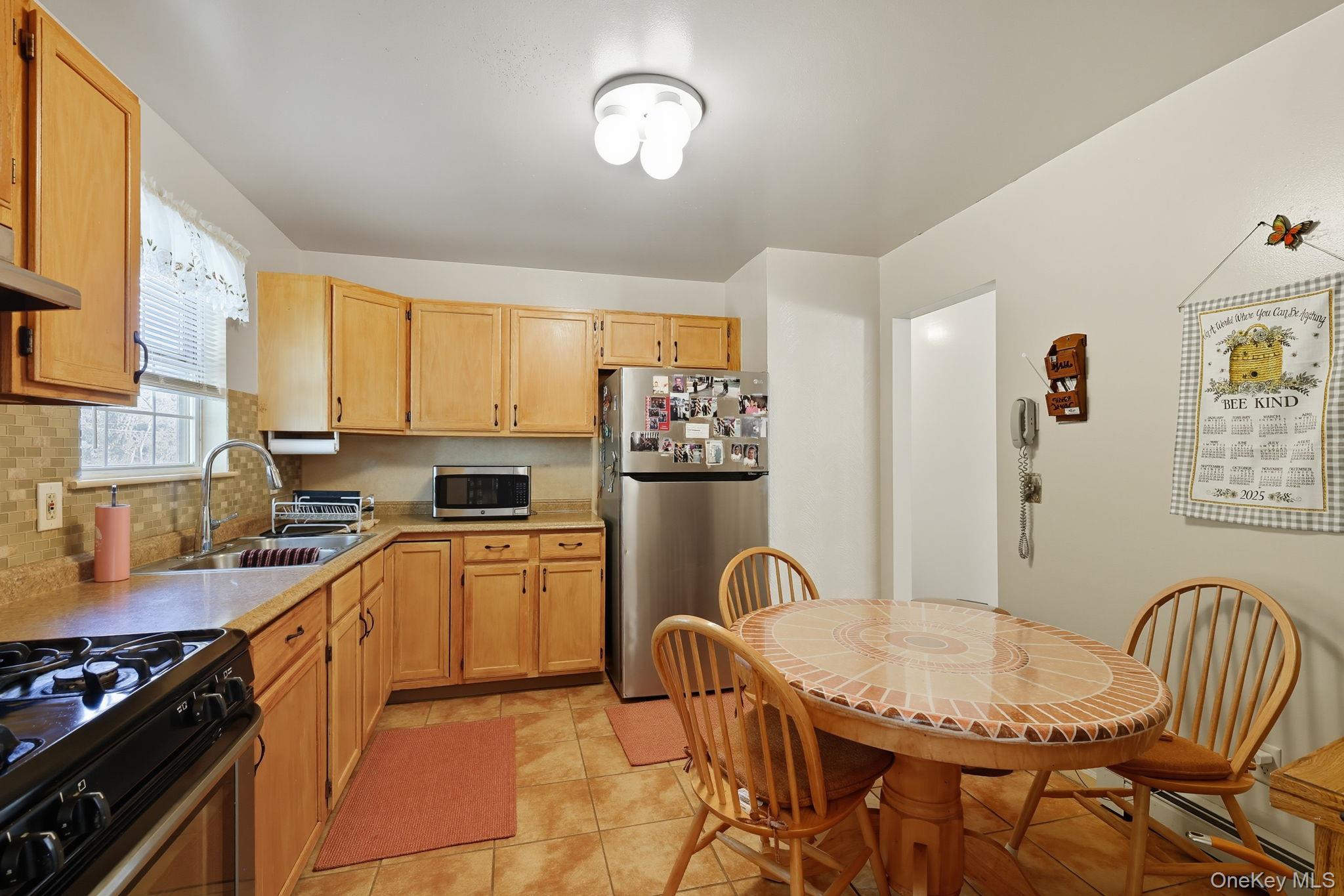 19 Hawk Lane, Poughkeepsie, NY 12601