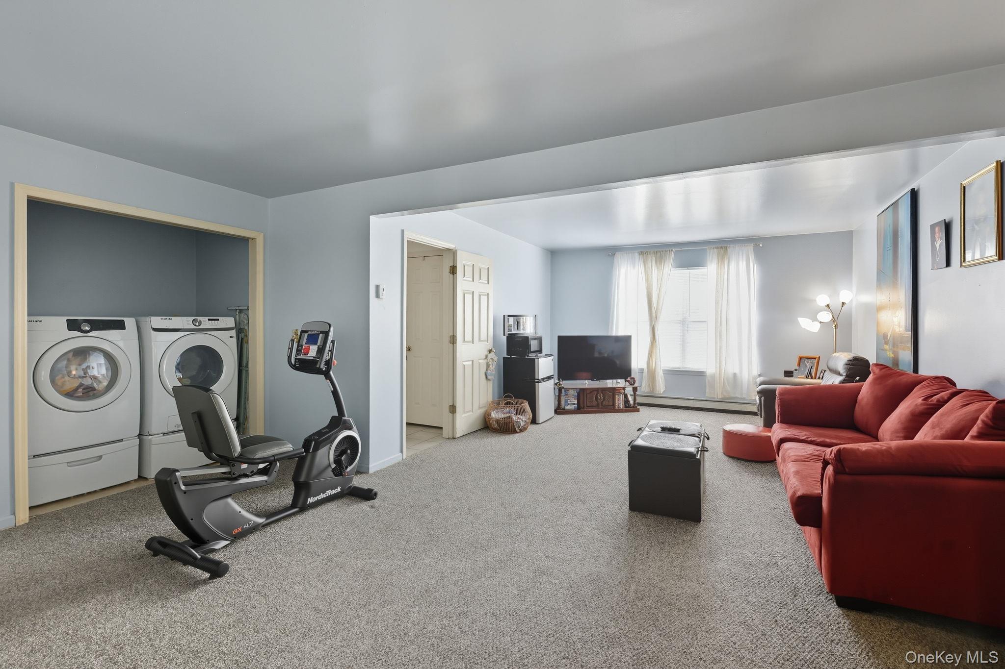 19 Hawk Lane, Poughkeepsie, NY 12601