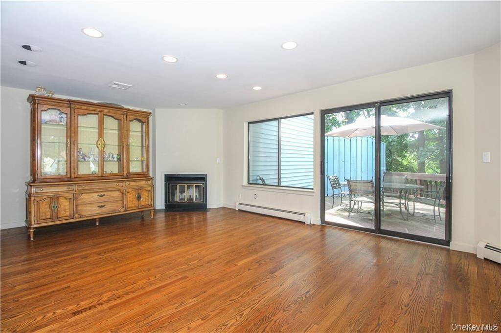 2 Top Of The Ridge # E2, Mamaroneck, NY 10543