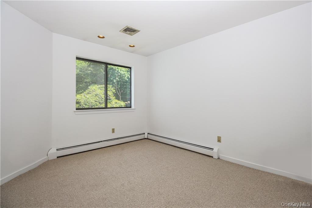 2 Top Of The Ridge # E2, Mamaroneck, NY 10543