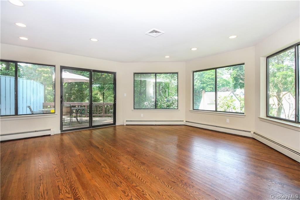 2 Top Of The Ridge # E2, Mamaroneck, NY 10543