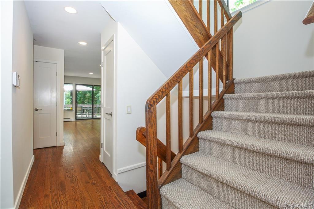 2 Top Of The Ridge # E2, Mamaroneck, NY 10543