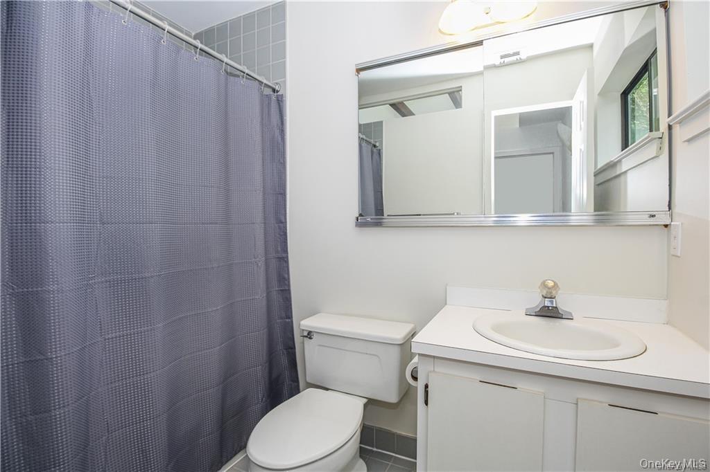 2 Top Of The Ridge # E2, Mamaroneck, NY 10543