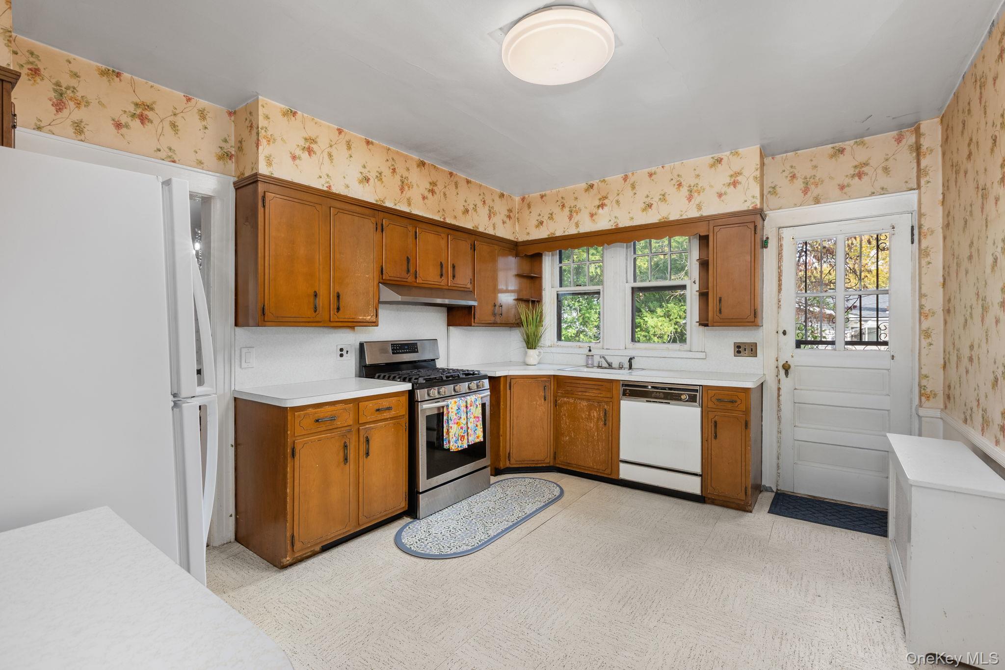 311 Hayward Avenue, Fleetwood, NY 10552