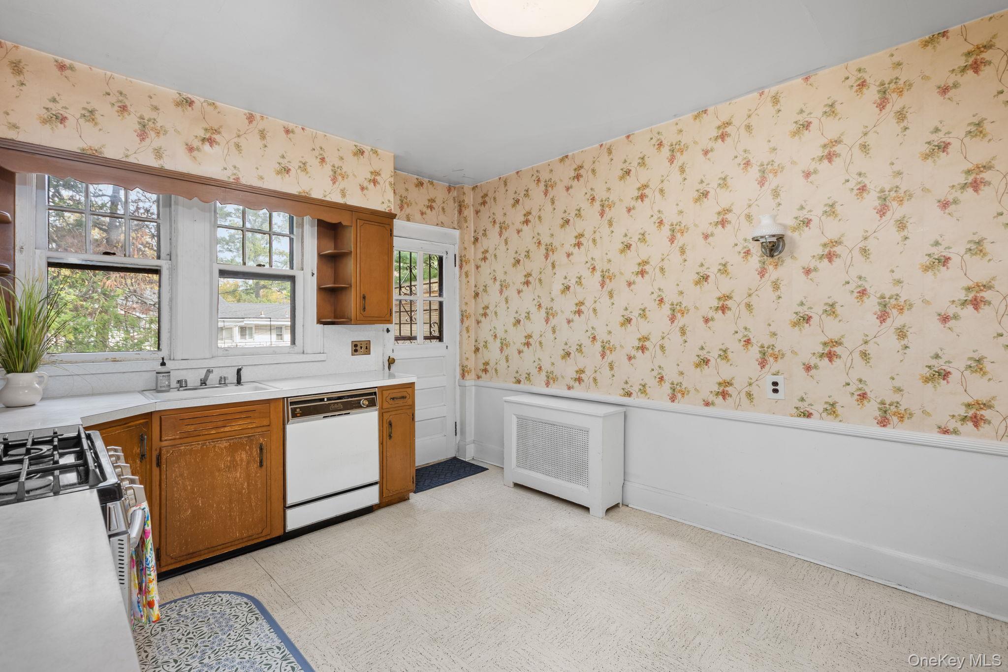 311 Hayward Avenue, Fleetwood, NY 10552