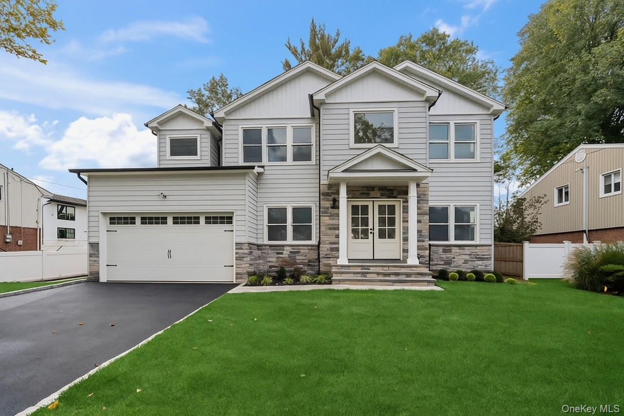 10 Beth Lane, Plainview, NY 11803