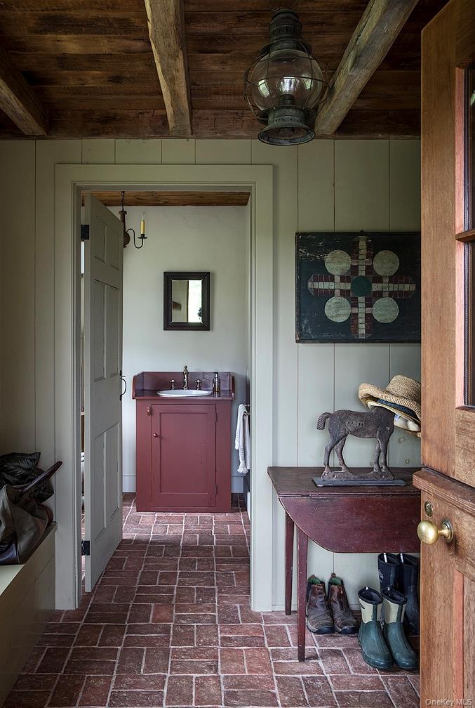 118 Finkle Road, ANCRAMDALE, NY 12503