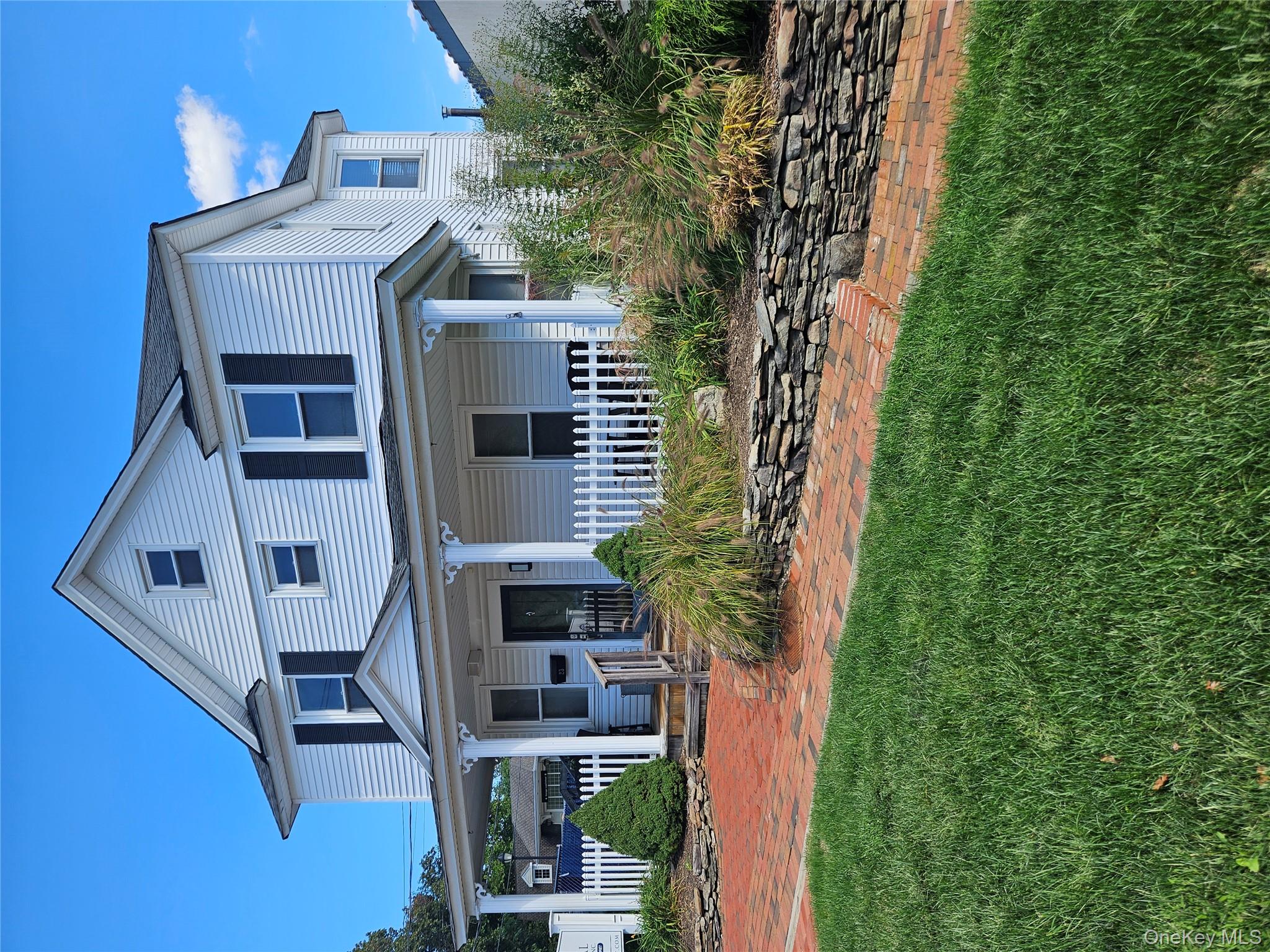 23 Bellemeade Avenue, Smithtown, NY 11787