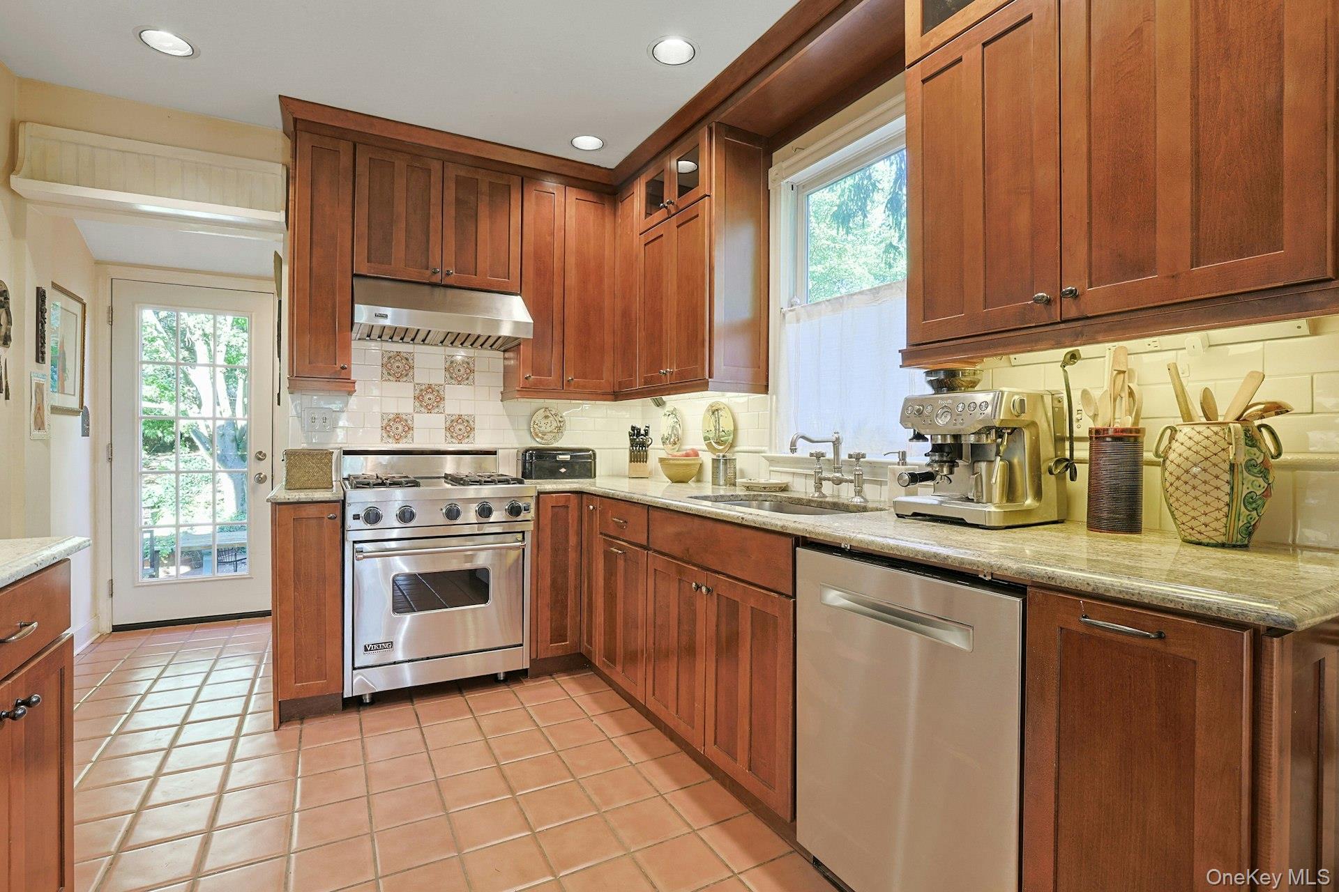 320 N Midland Avenue, Nyack, NY 10960