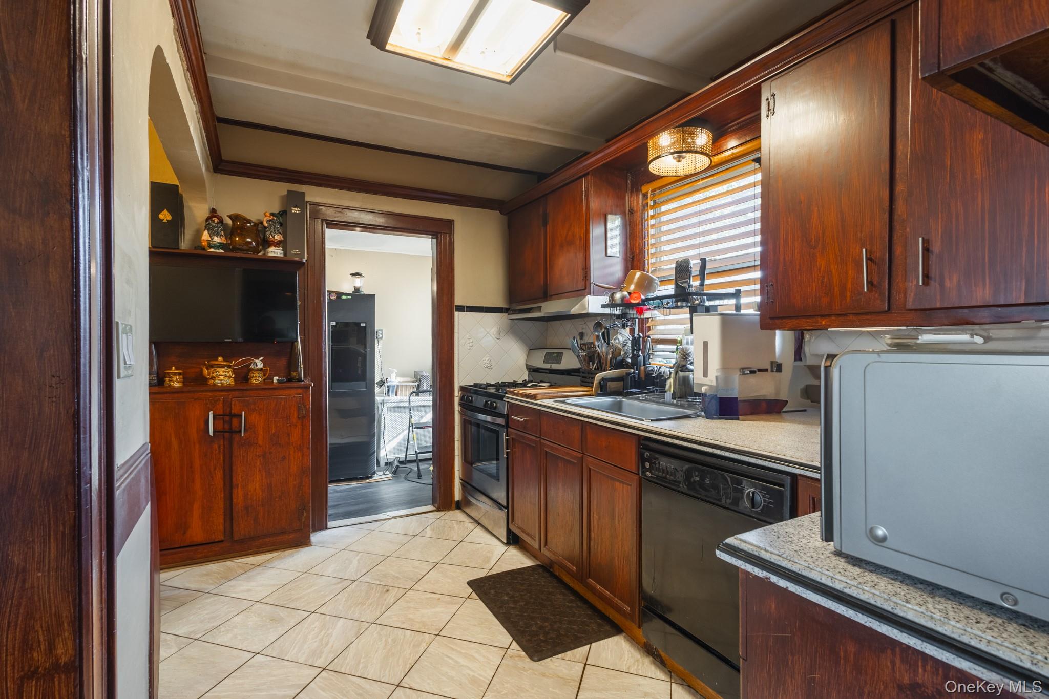 135-01 232 Street, Laurelton, NY 11413