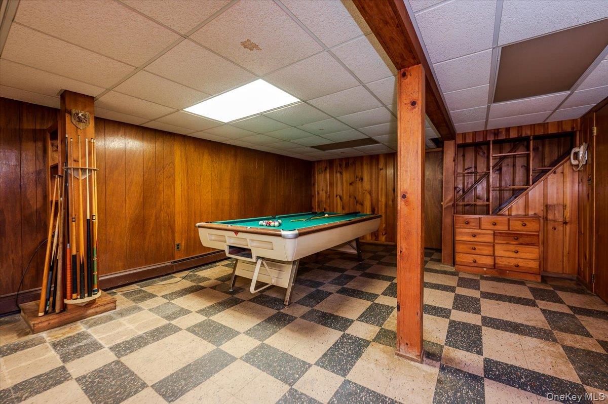 15 Hewmann Place, Bethpage, NY 11714