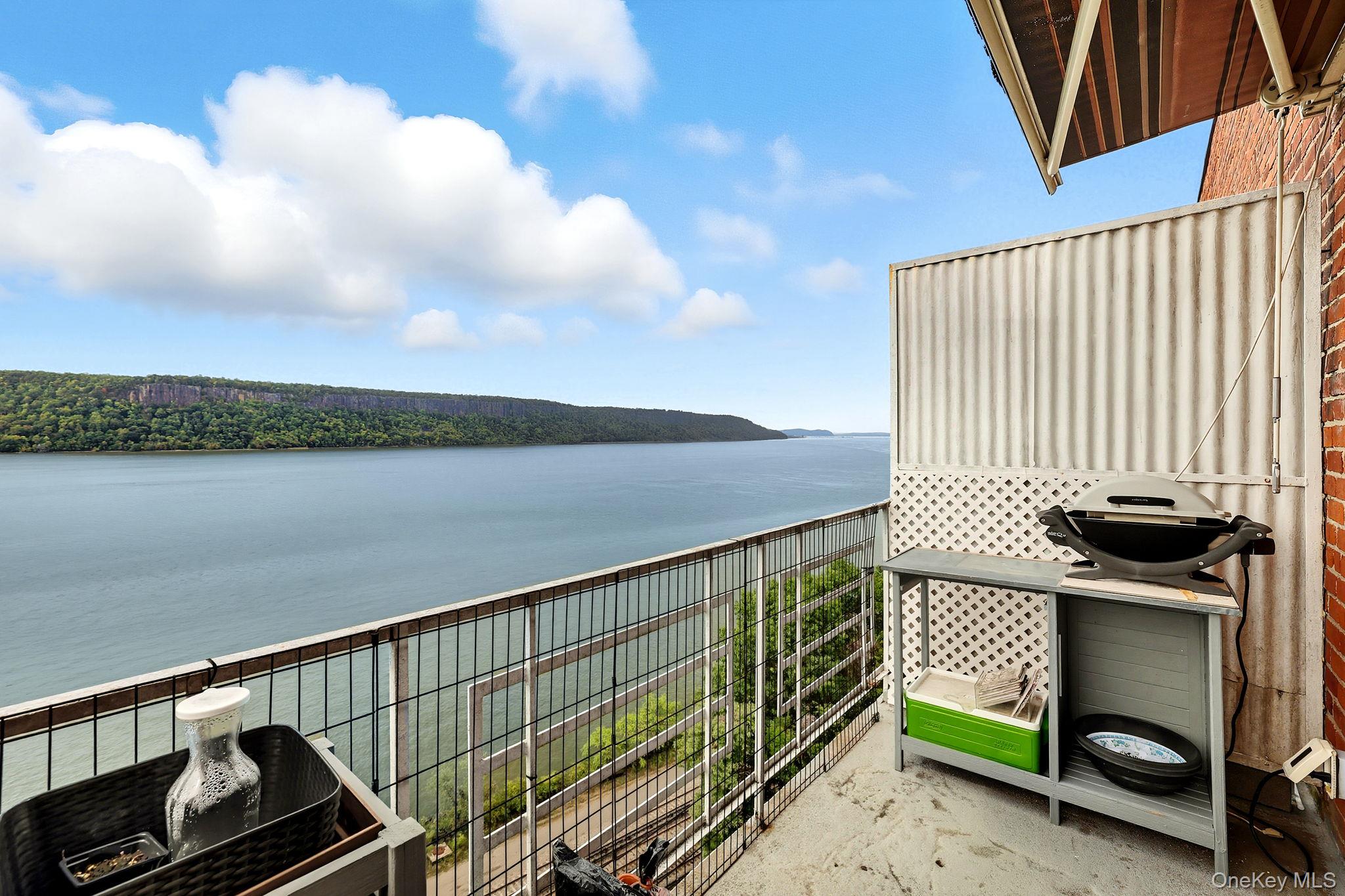 679 Warburton Avenue # #8P, Yonkers, NY 10701