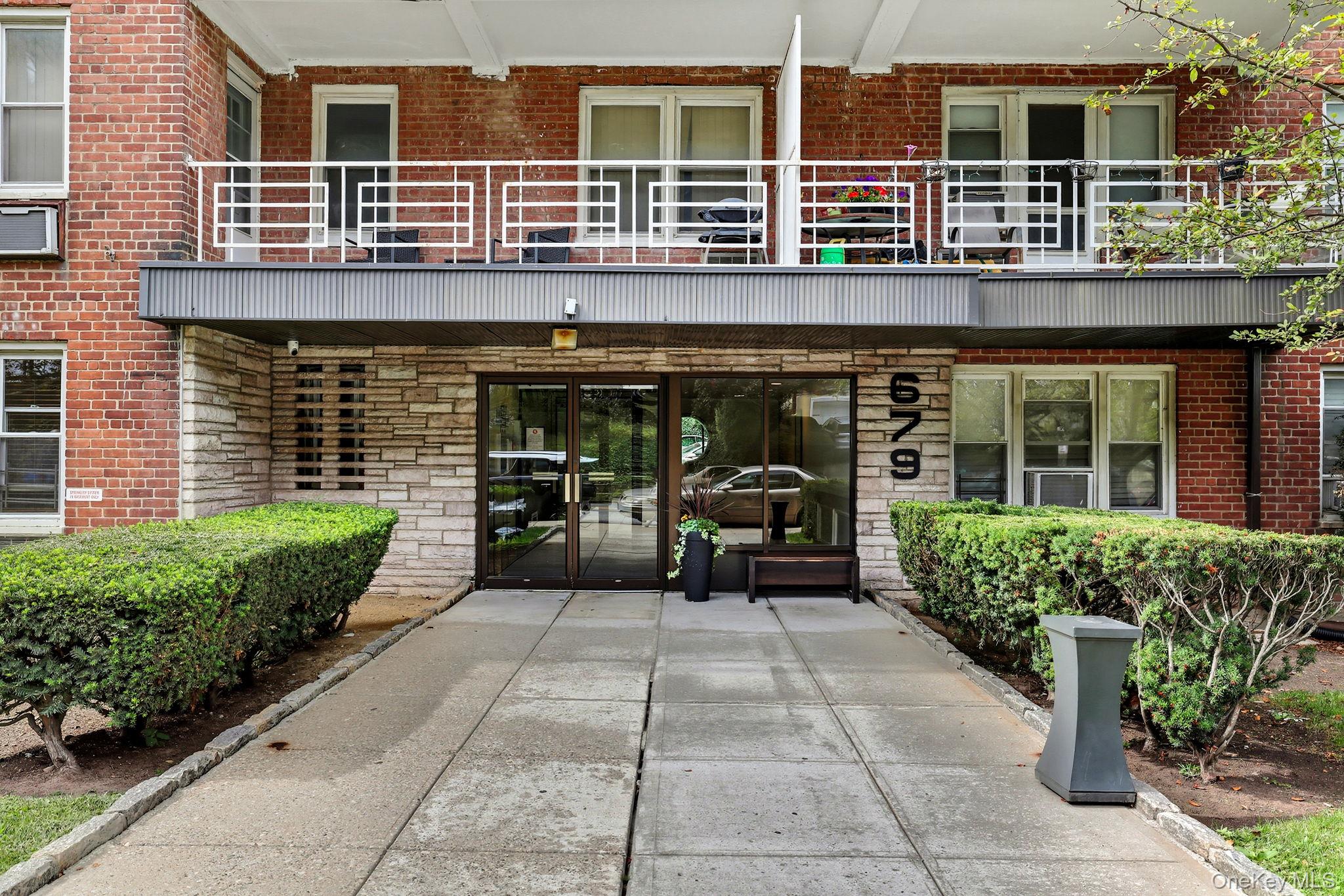 679 Warburton Avenue # #8P, Yonkers, NY 10701