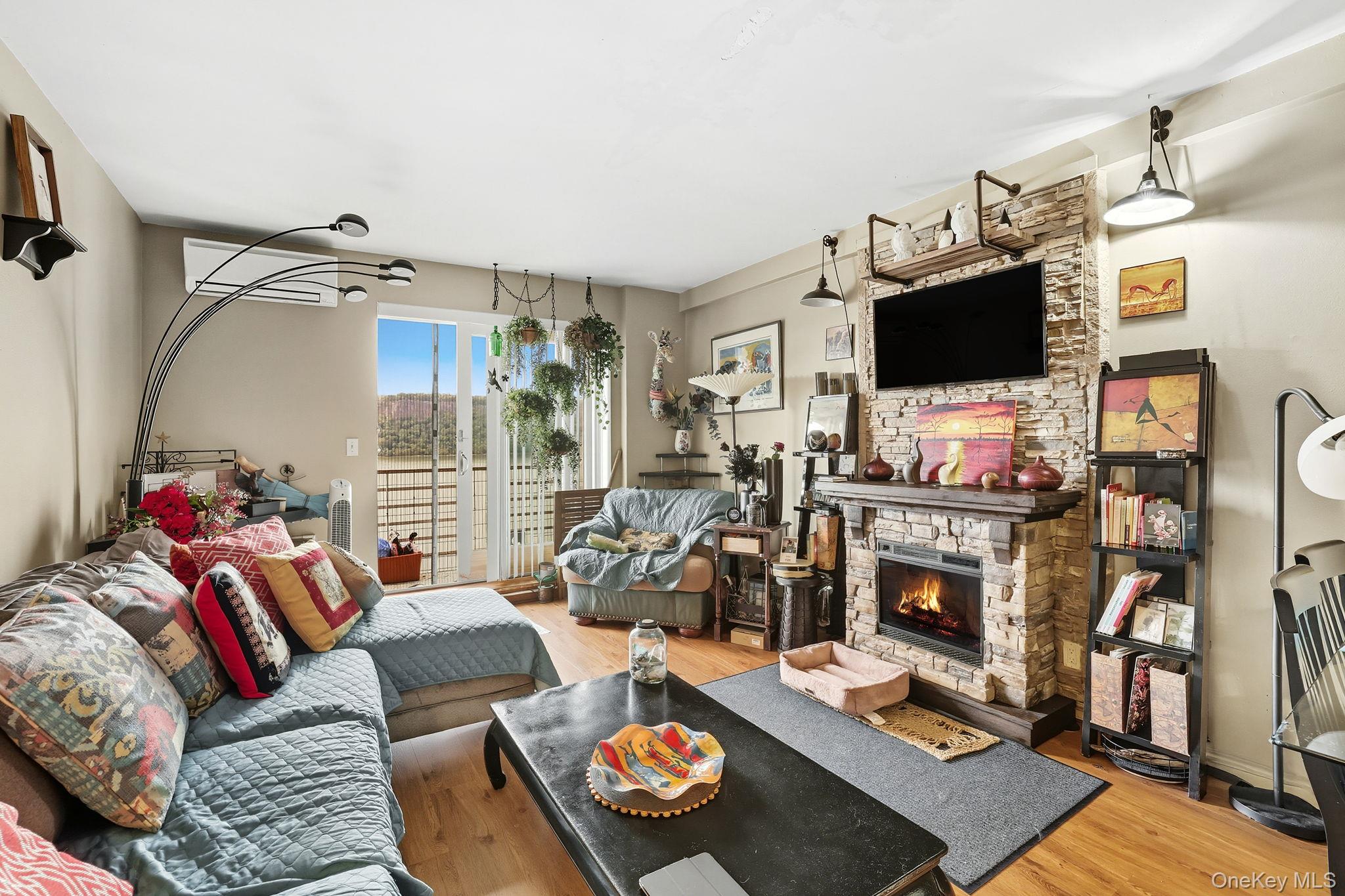 679 Warburton Avenue # #8P, Yonkers, NY 10701