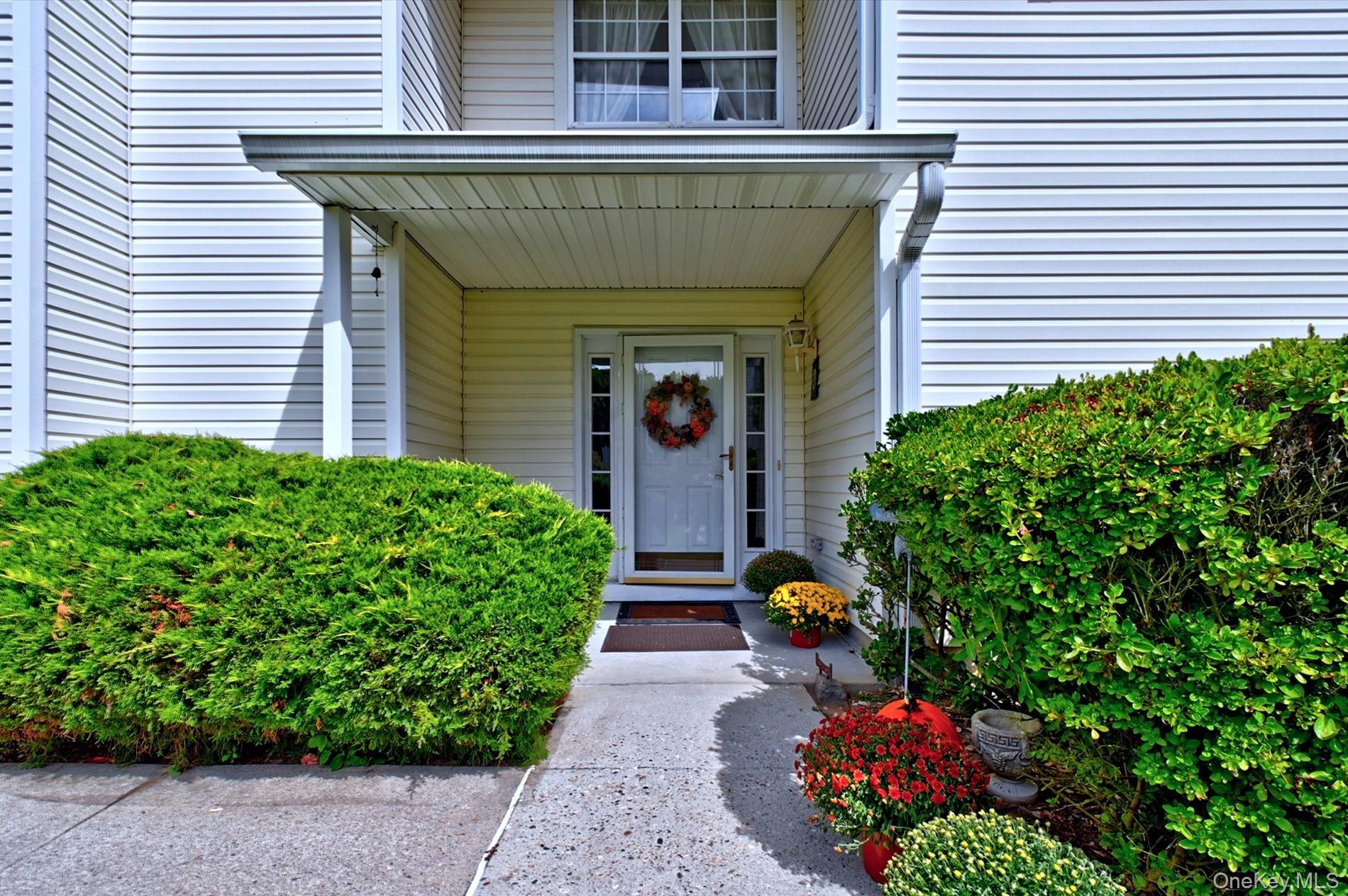 315 Erik Drive, Setauket, NY 11733