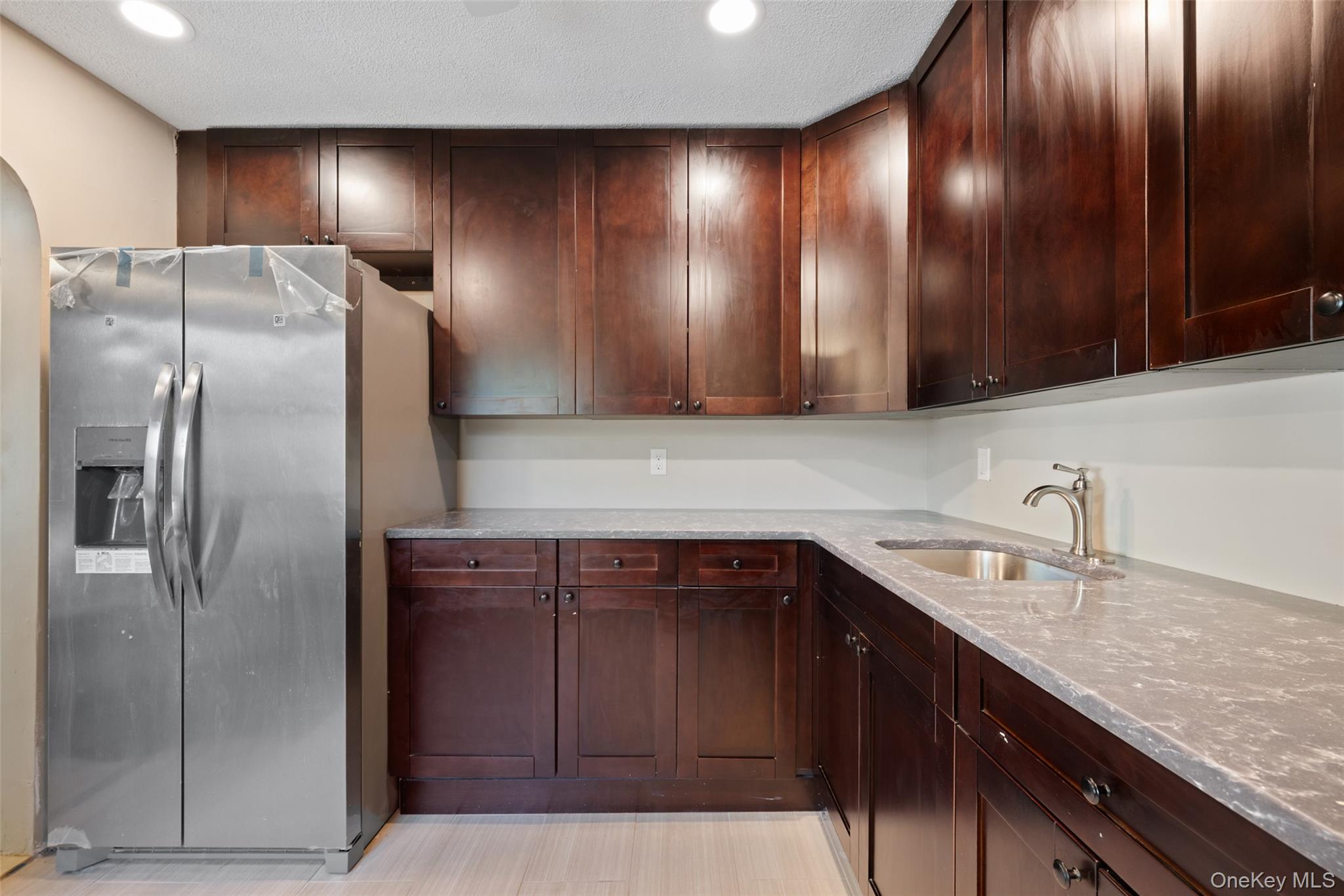 40 Duke Street, Deer Park, NY 11729