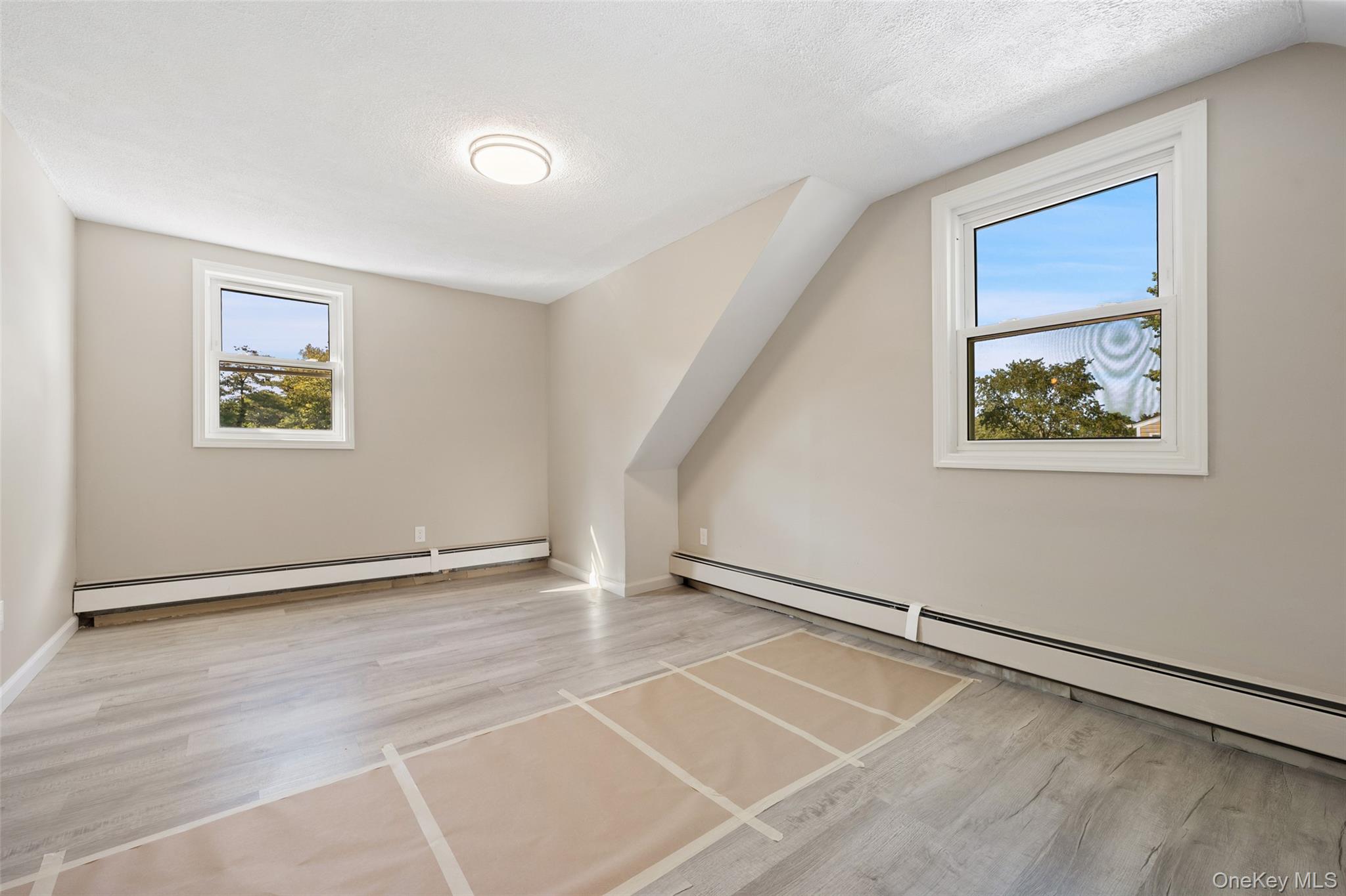 40 Duke Street, Deer Park, NY 11729