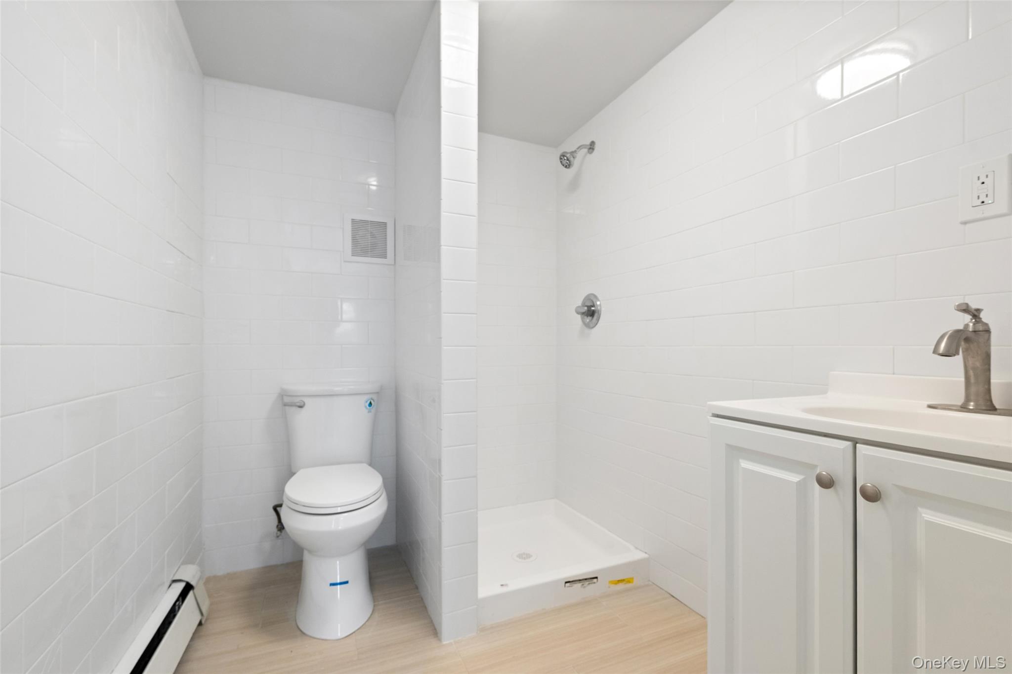 40 Duke Street, Deer Park, NY 11729