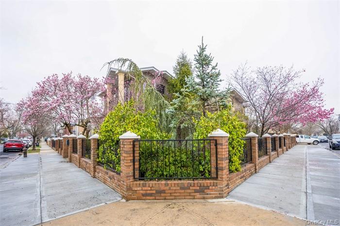 6339 136th Street, Flushing, NY 11367