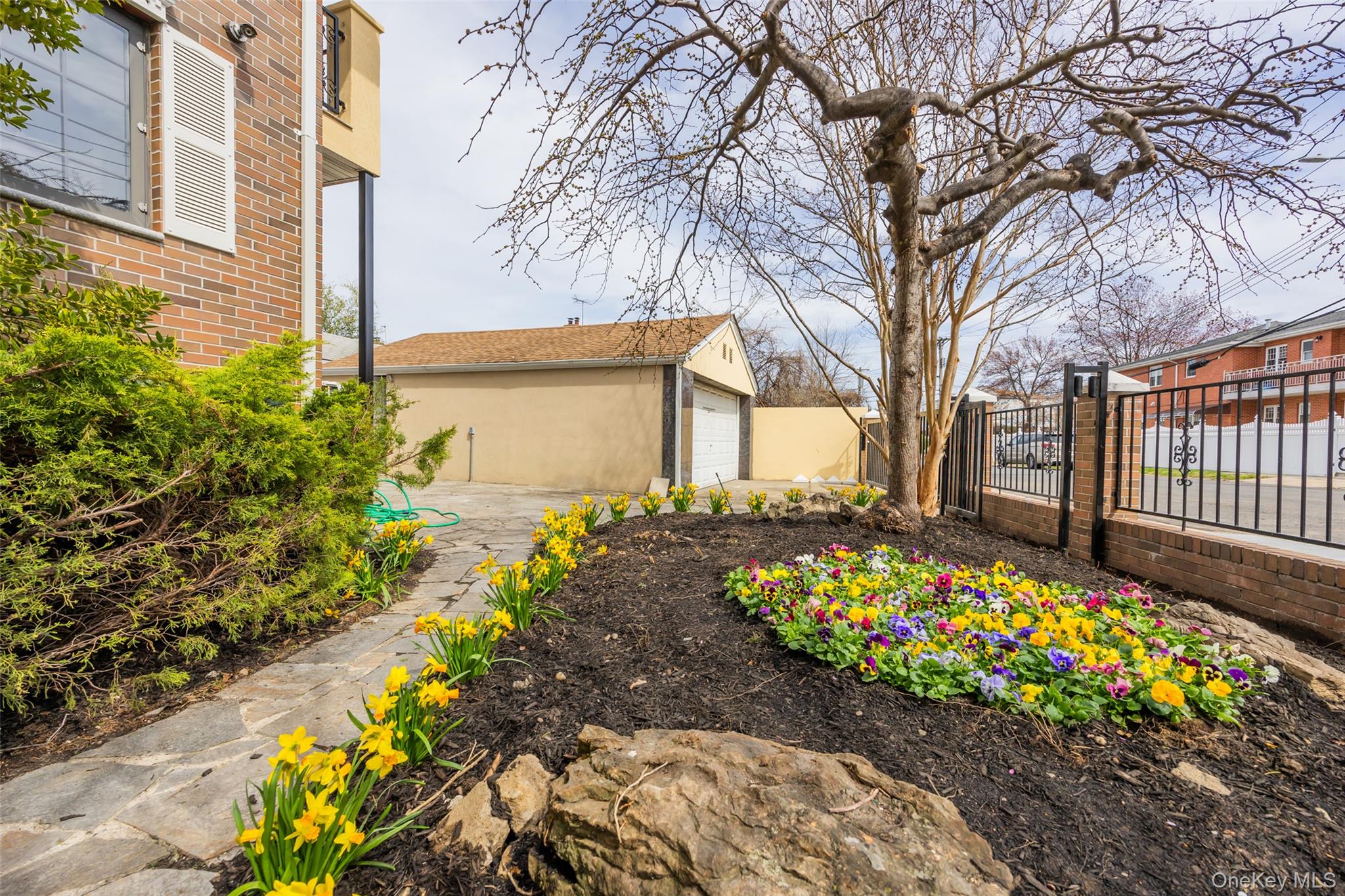 6339 136th Street, Flushing, NY 11367